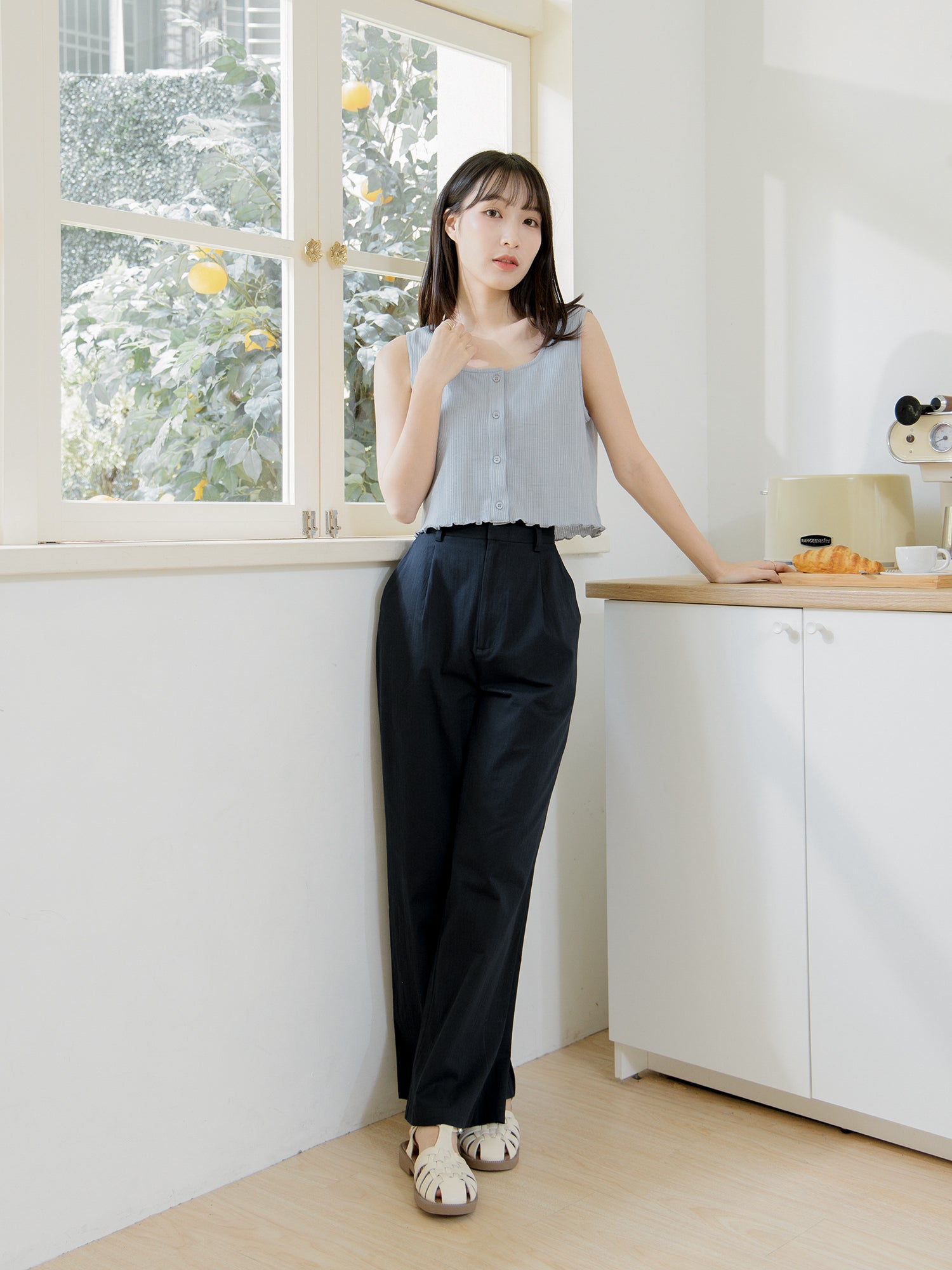 Buttoned Sleeveless Top
