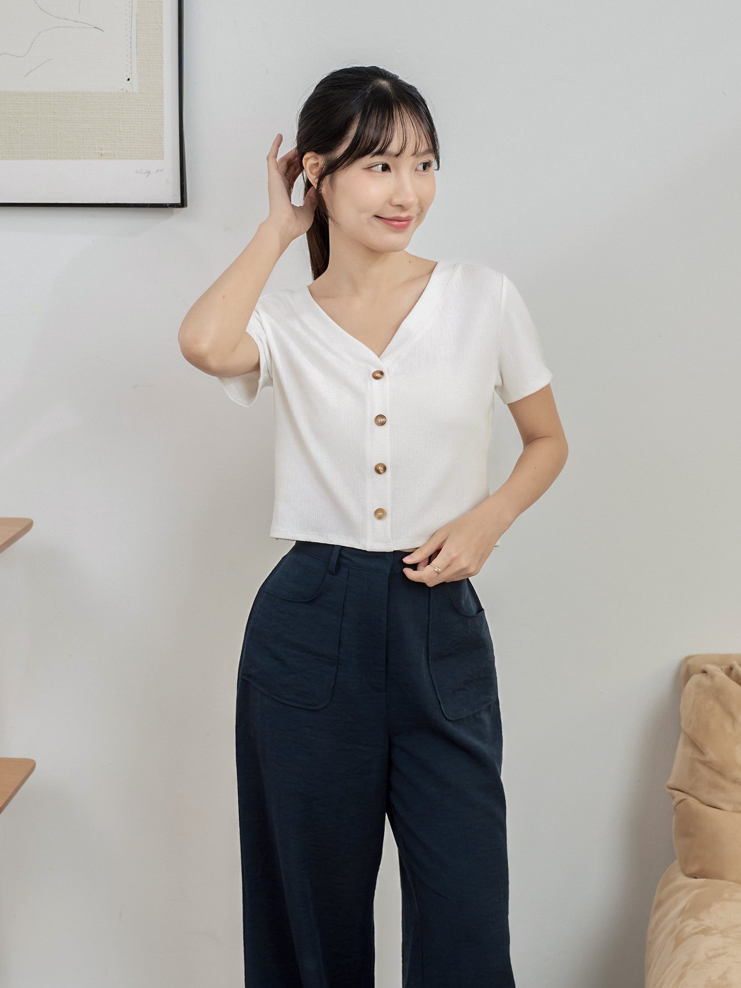 Buttoned V-neck Knit Top