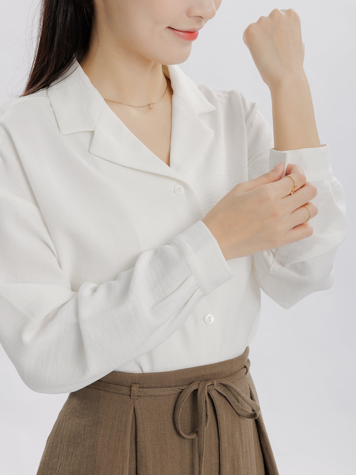 小翻領垂感襯衫