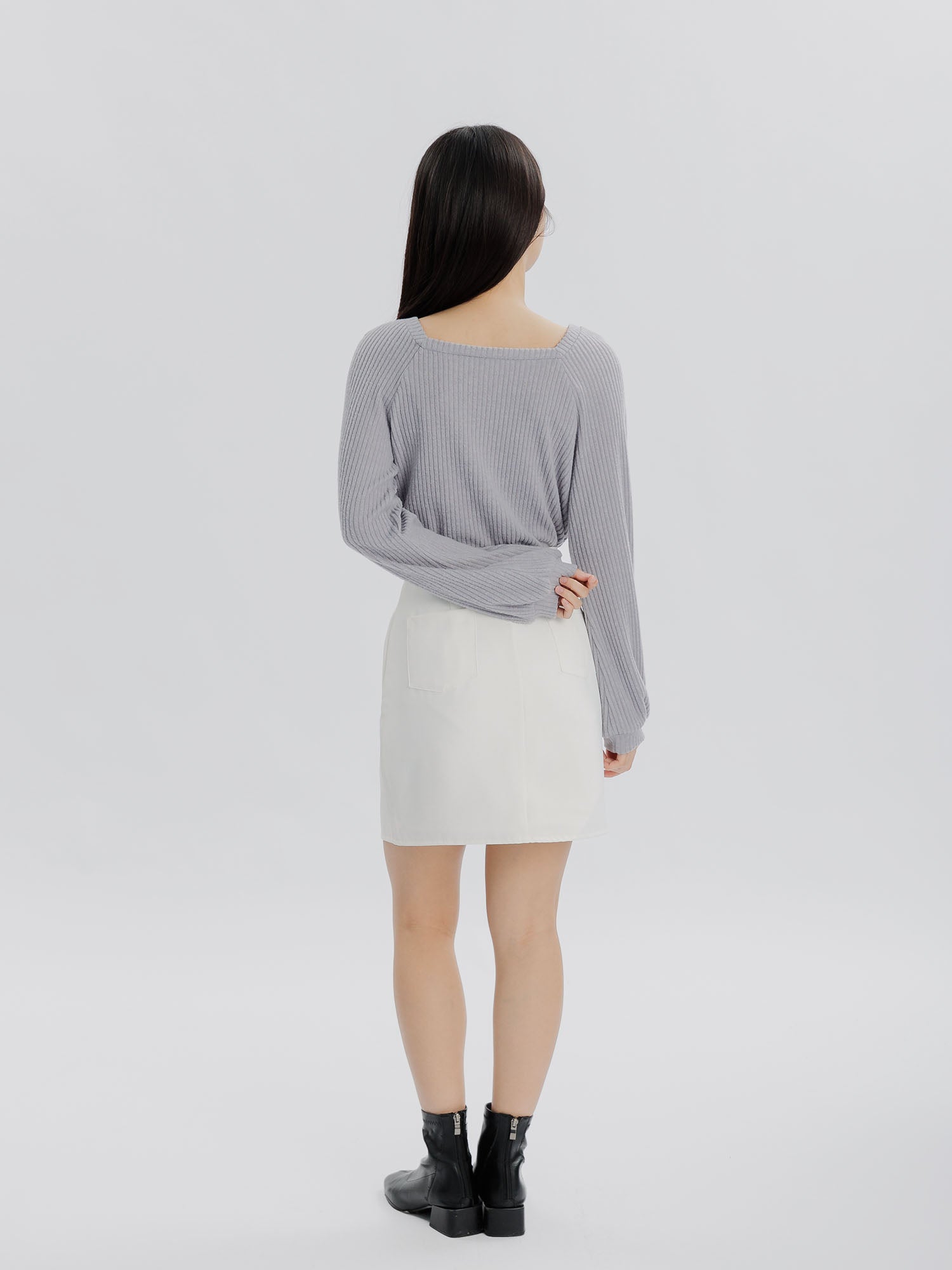 Grace Buttoned Ribbed Knit Top