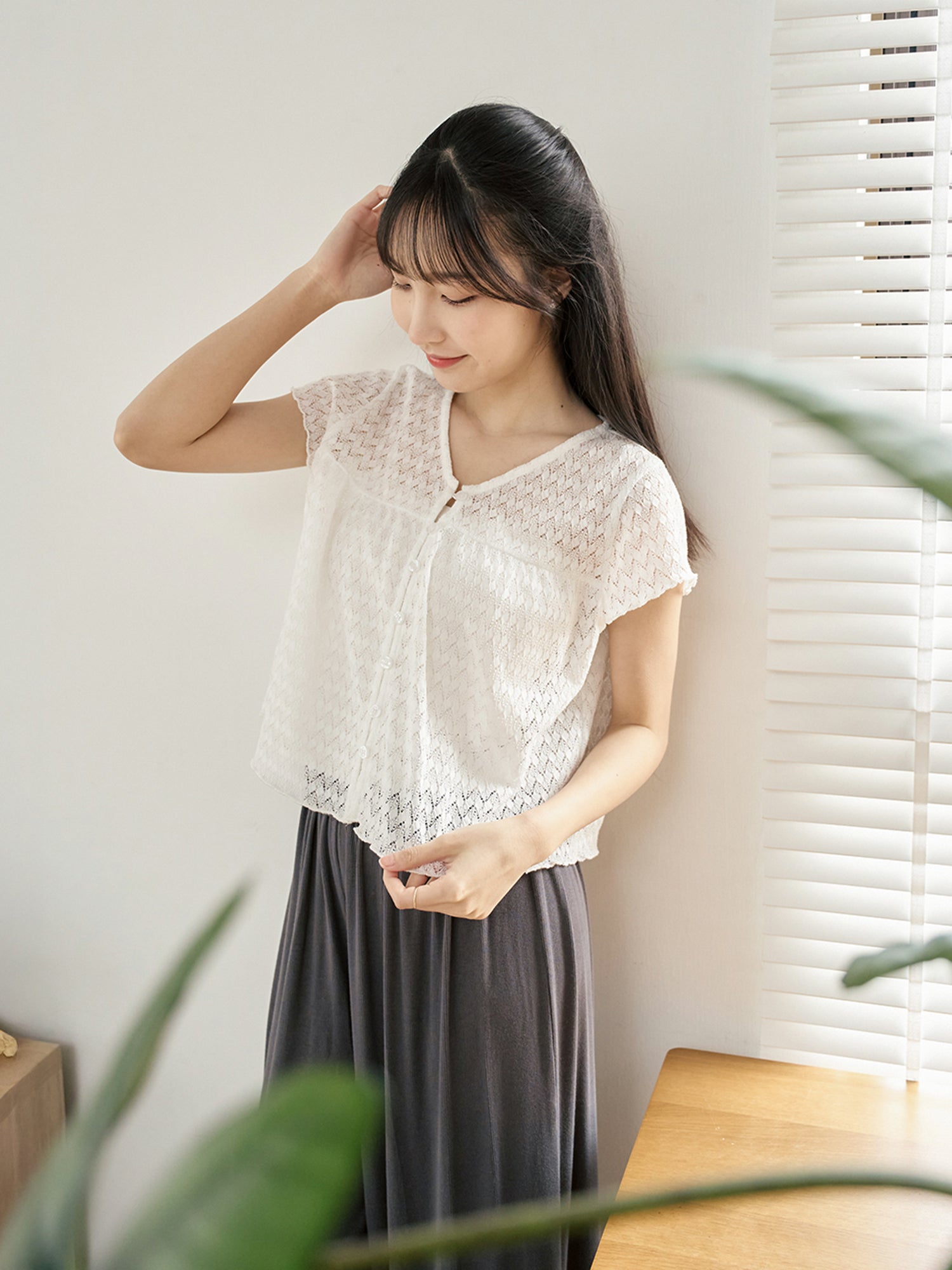 Mesh Flutter Sleeve Top