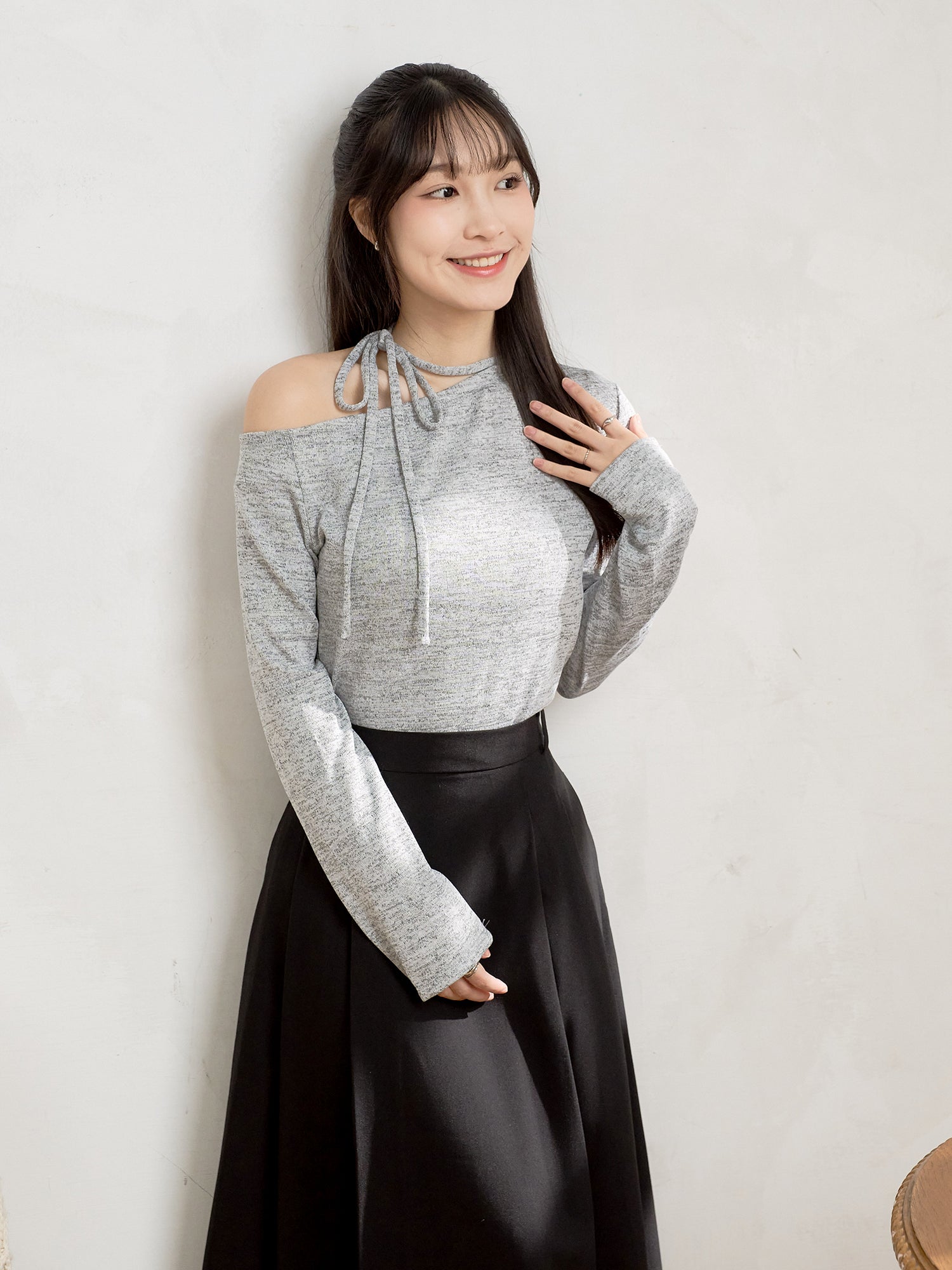 側綁帶露肩上衣