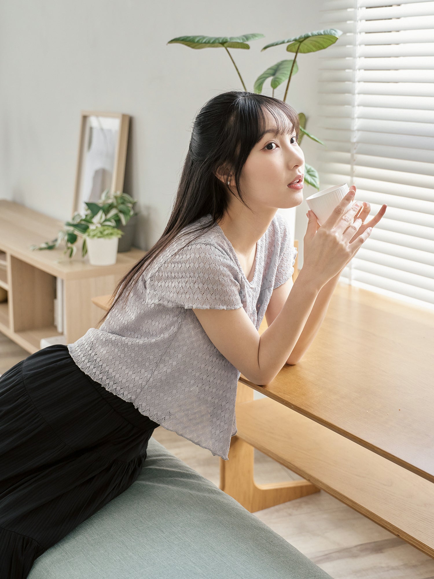 Mesh Flutter Sleeve Top