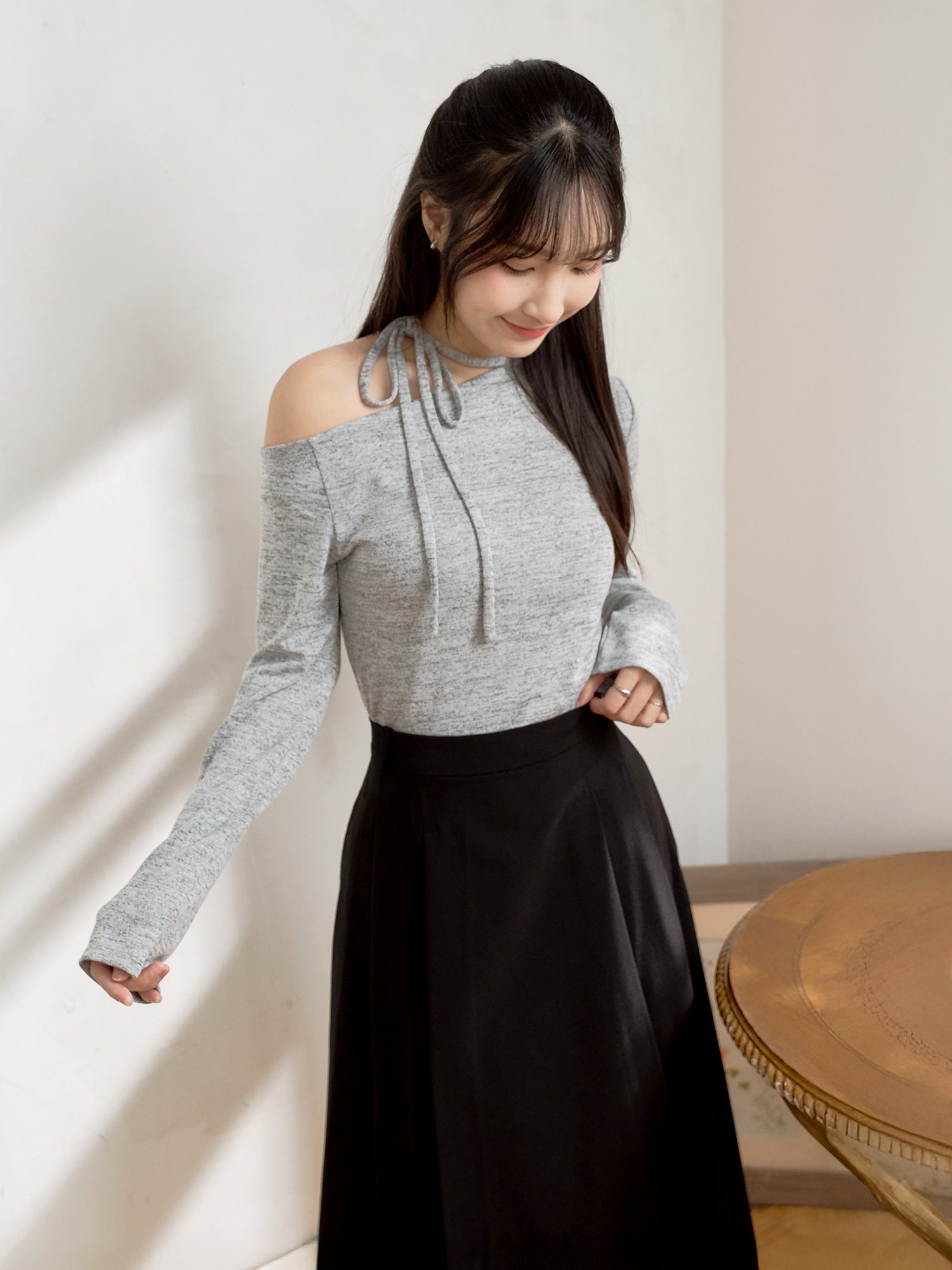 側綁帶露肩上衣