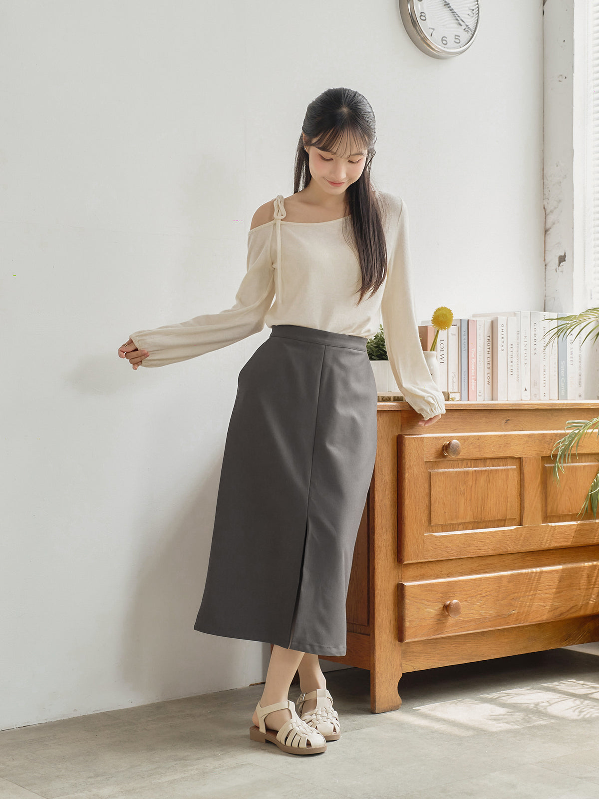 Elegant Front Slit Pencil Skirt