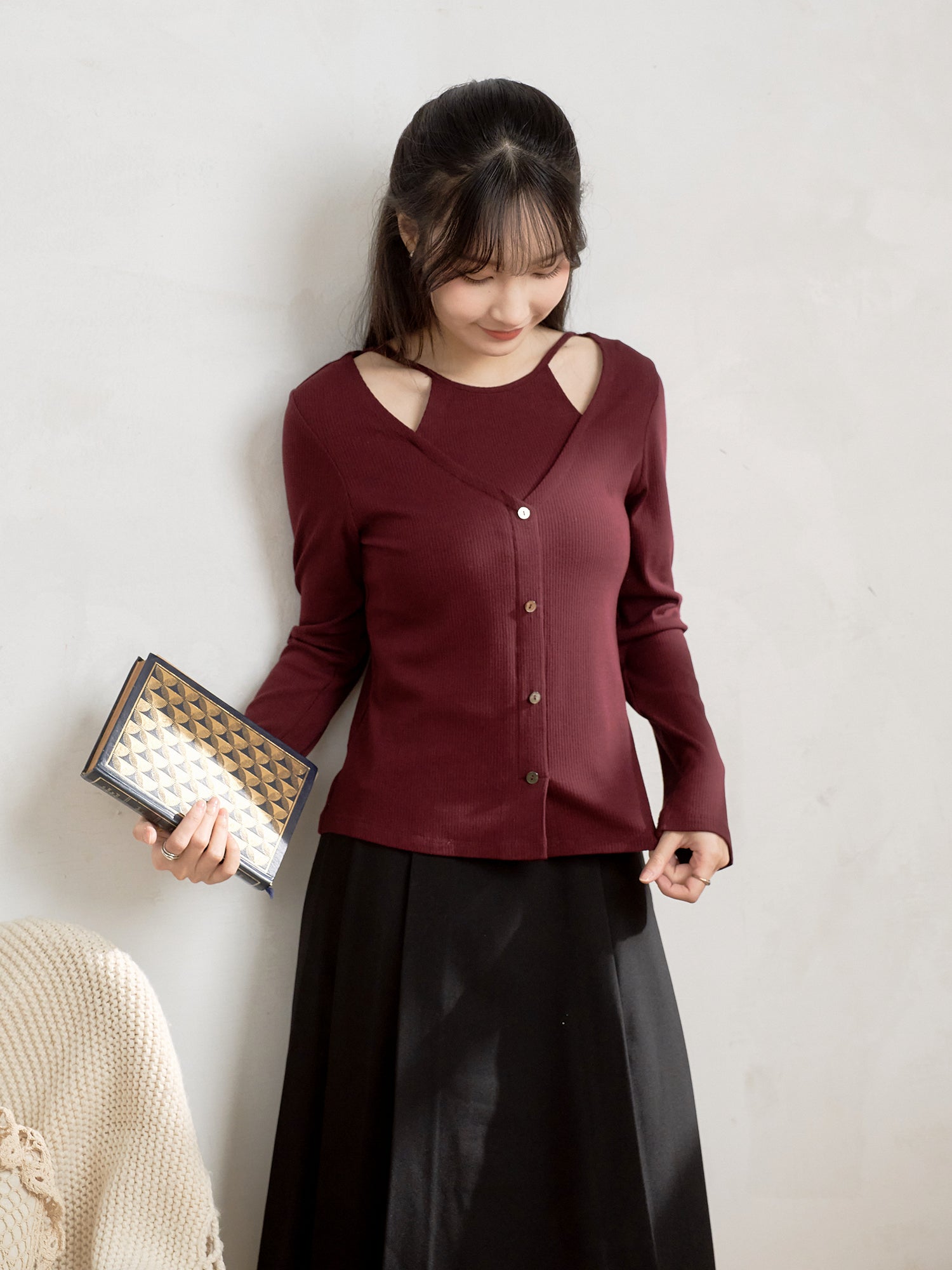 假兩件鏤空上衣