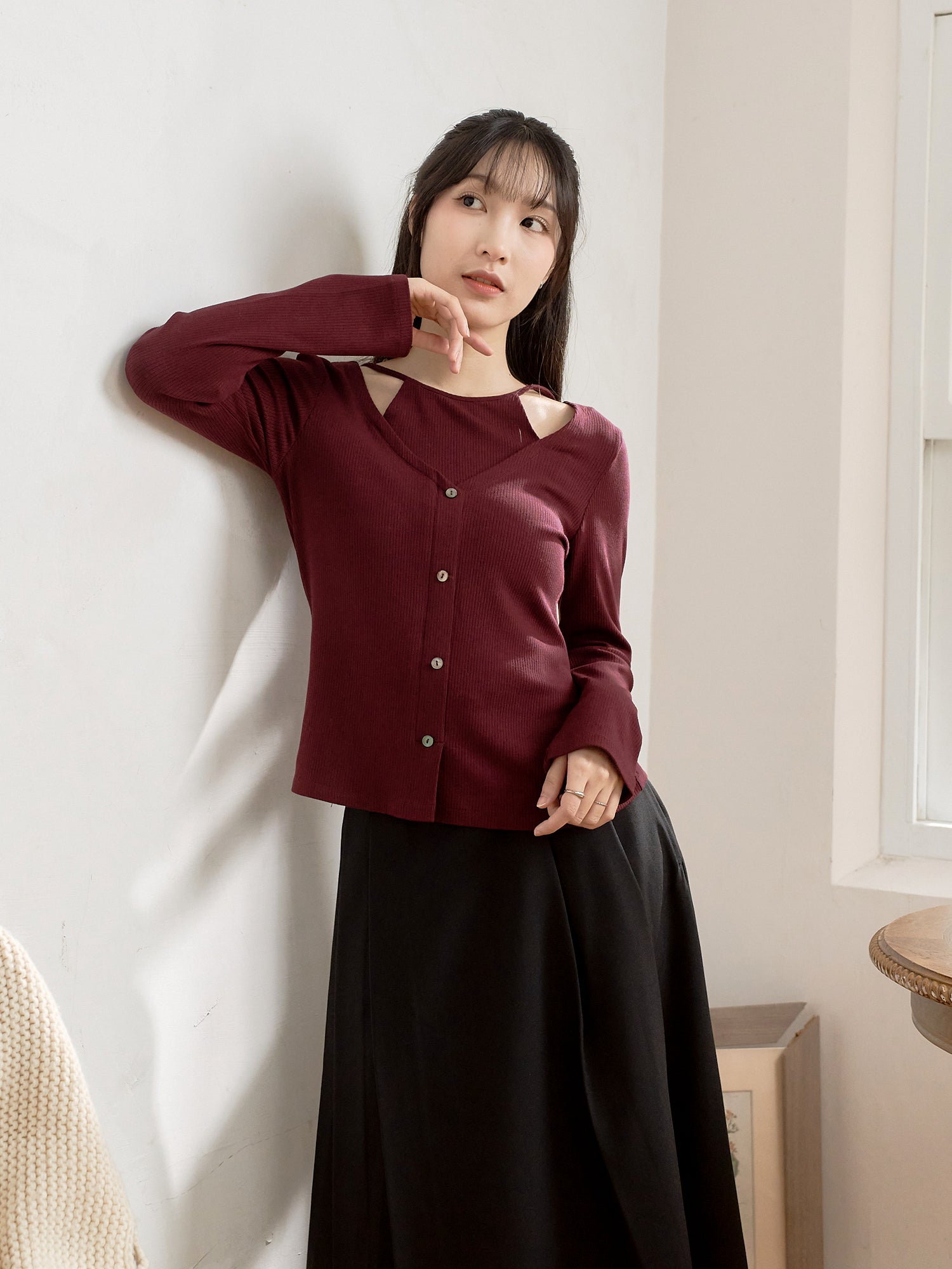 假兩件鏤空上衣