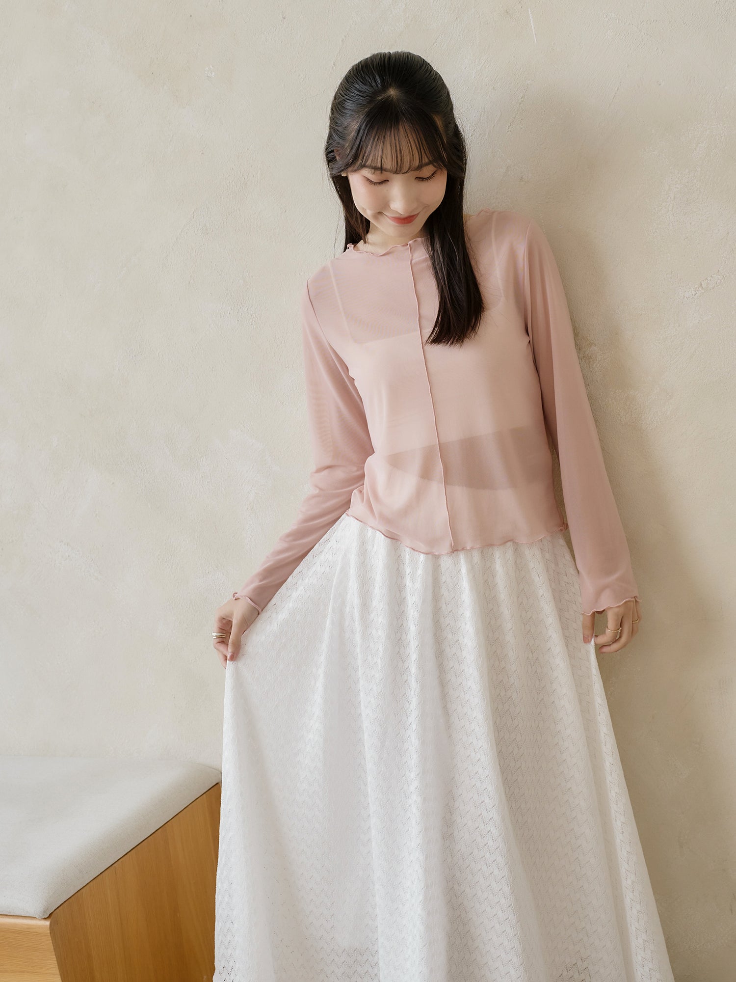 日系滾邊透膚上衣