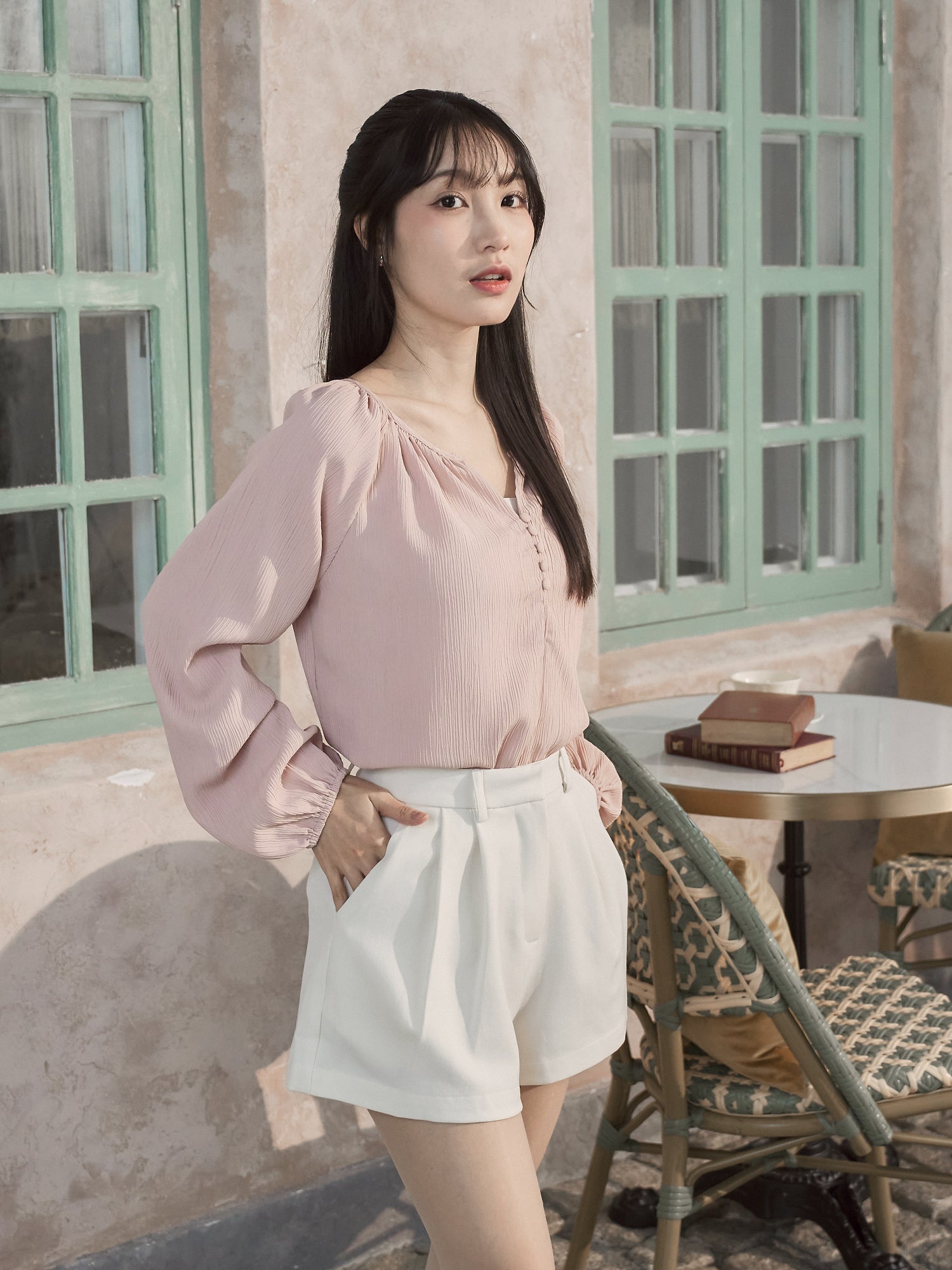 優雅縮褶飄逸上衣