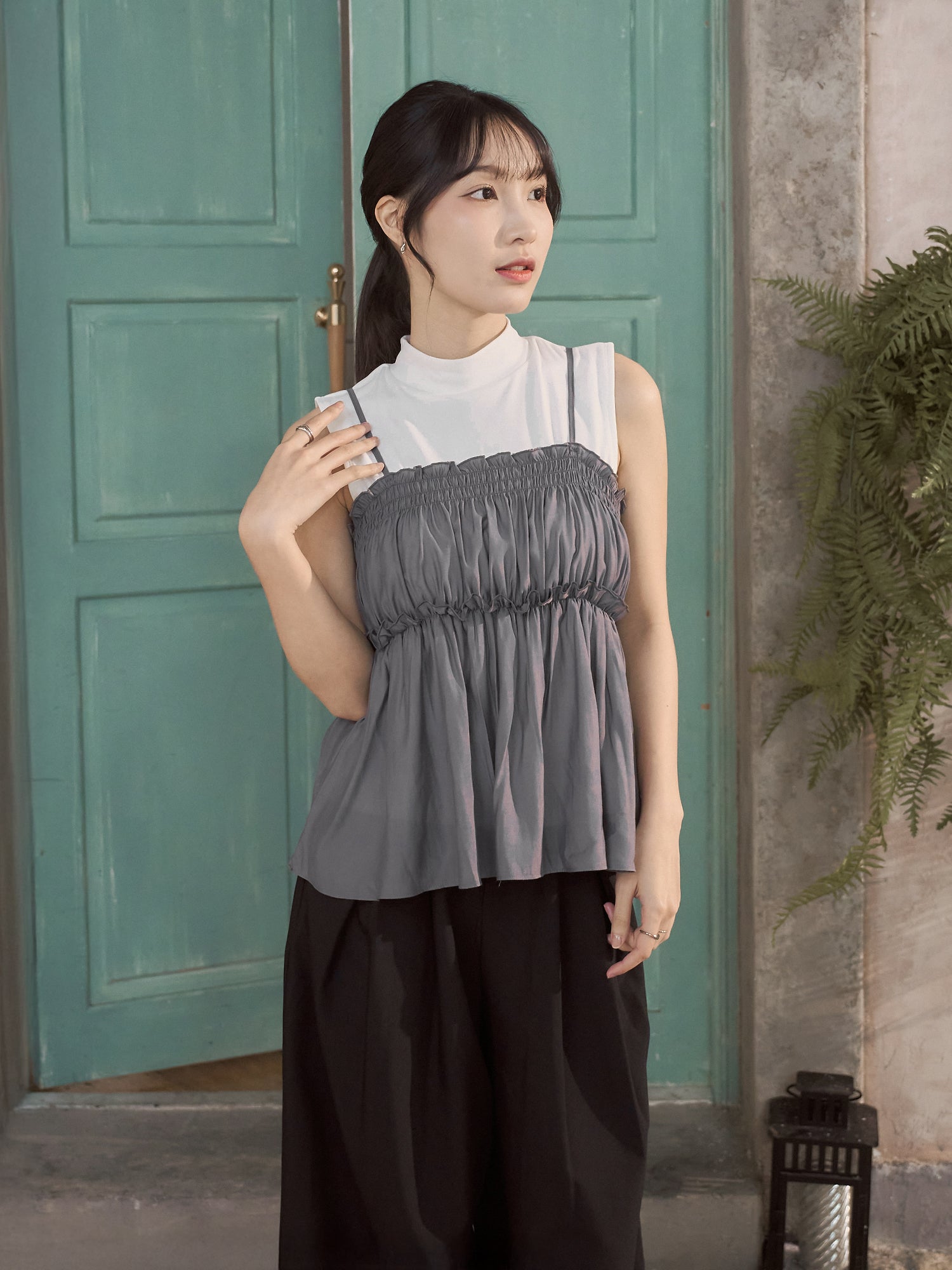 珠光縮褶吊帶上衣