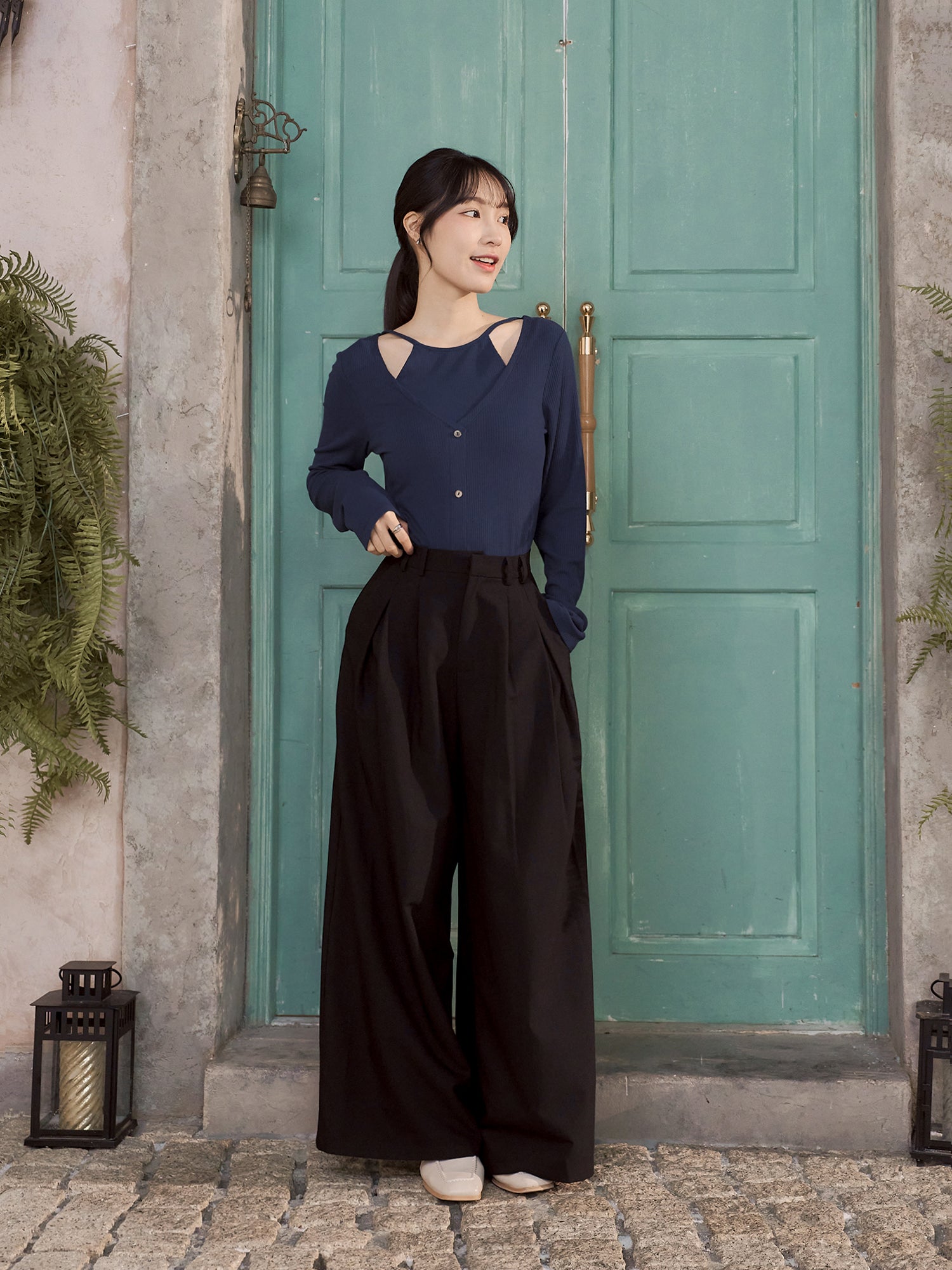 假兩件鏤空上衣