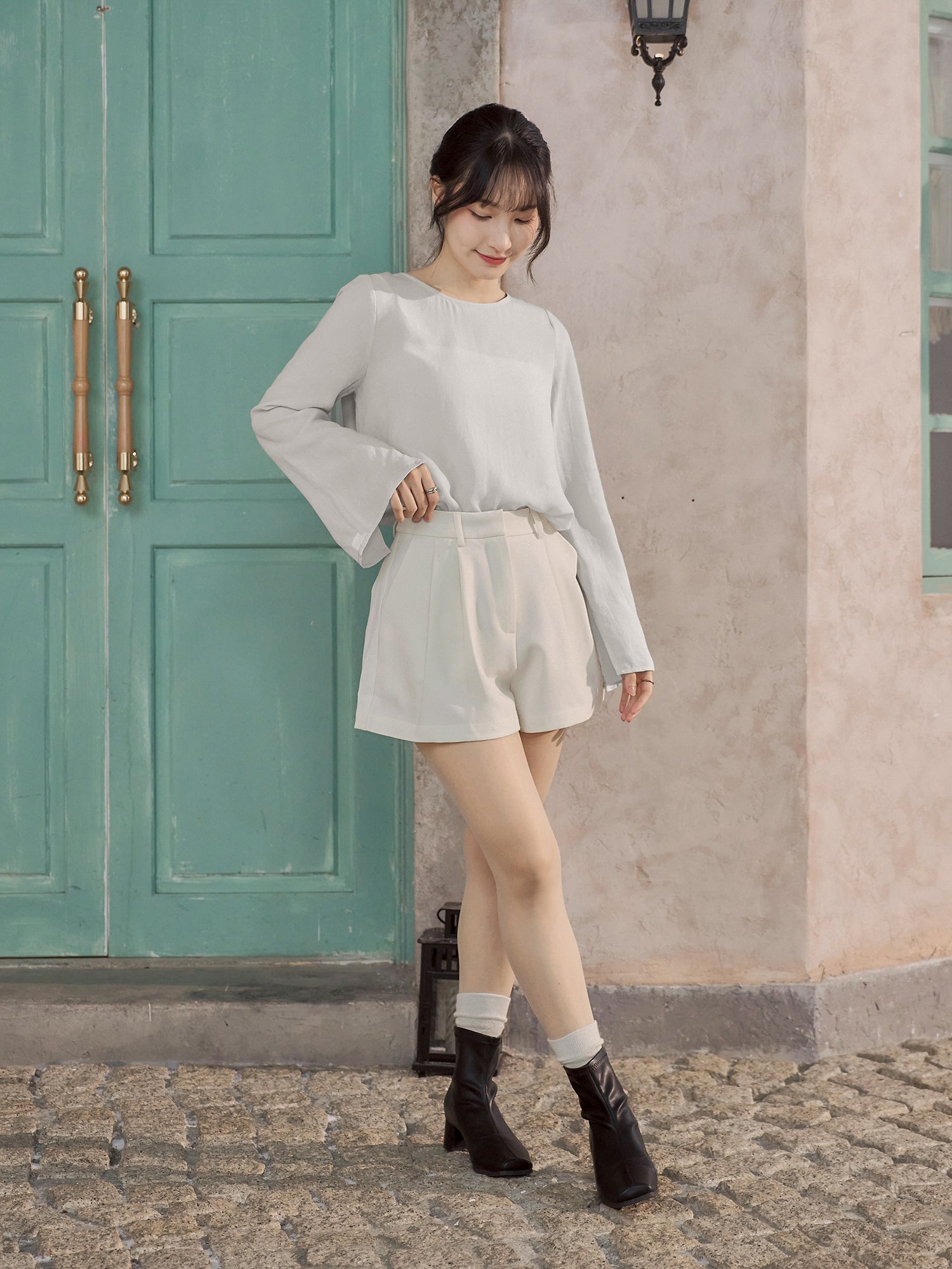 霧面綁帶開衩袖上衣