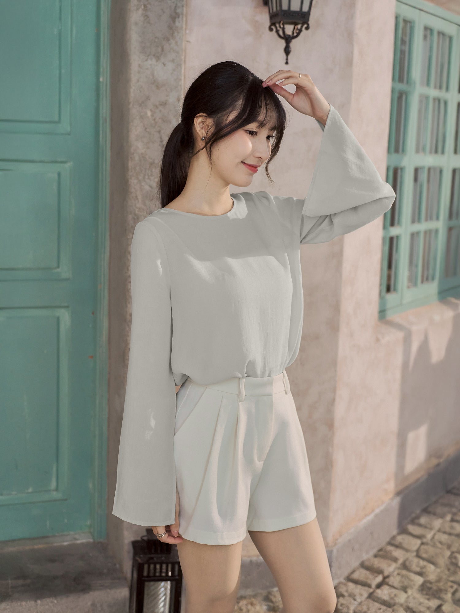 霧面綁帶開衩袖上衣