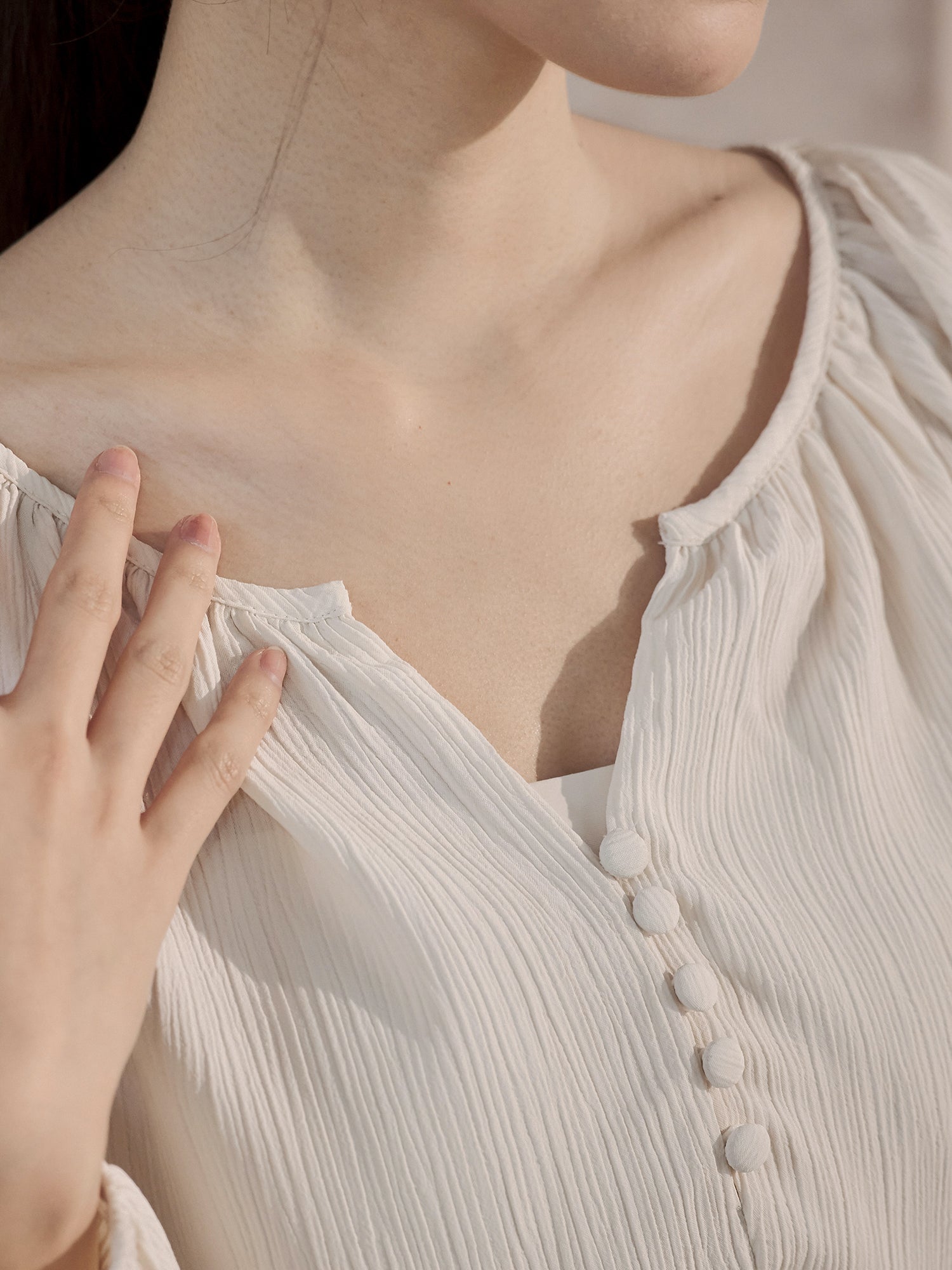 優雅縮褶飄逸上衣