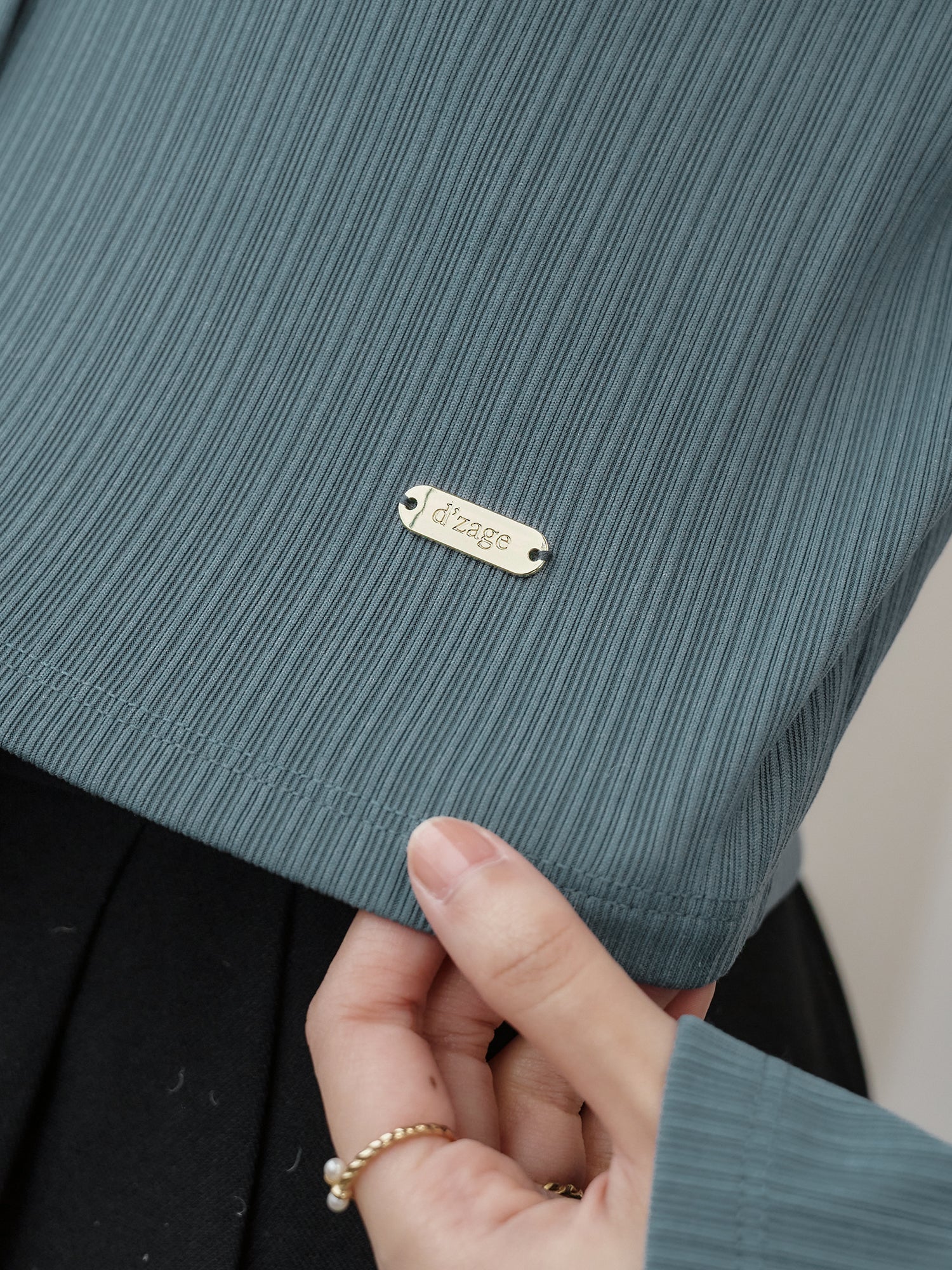 Cropped Pleated Cardigan