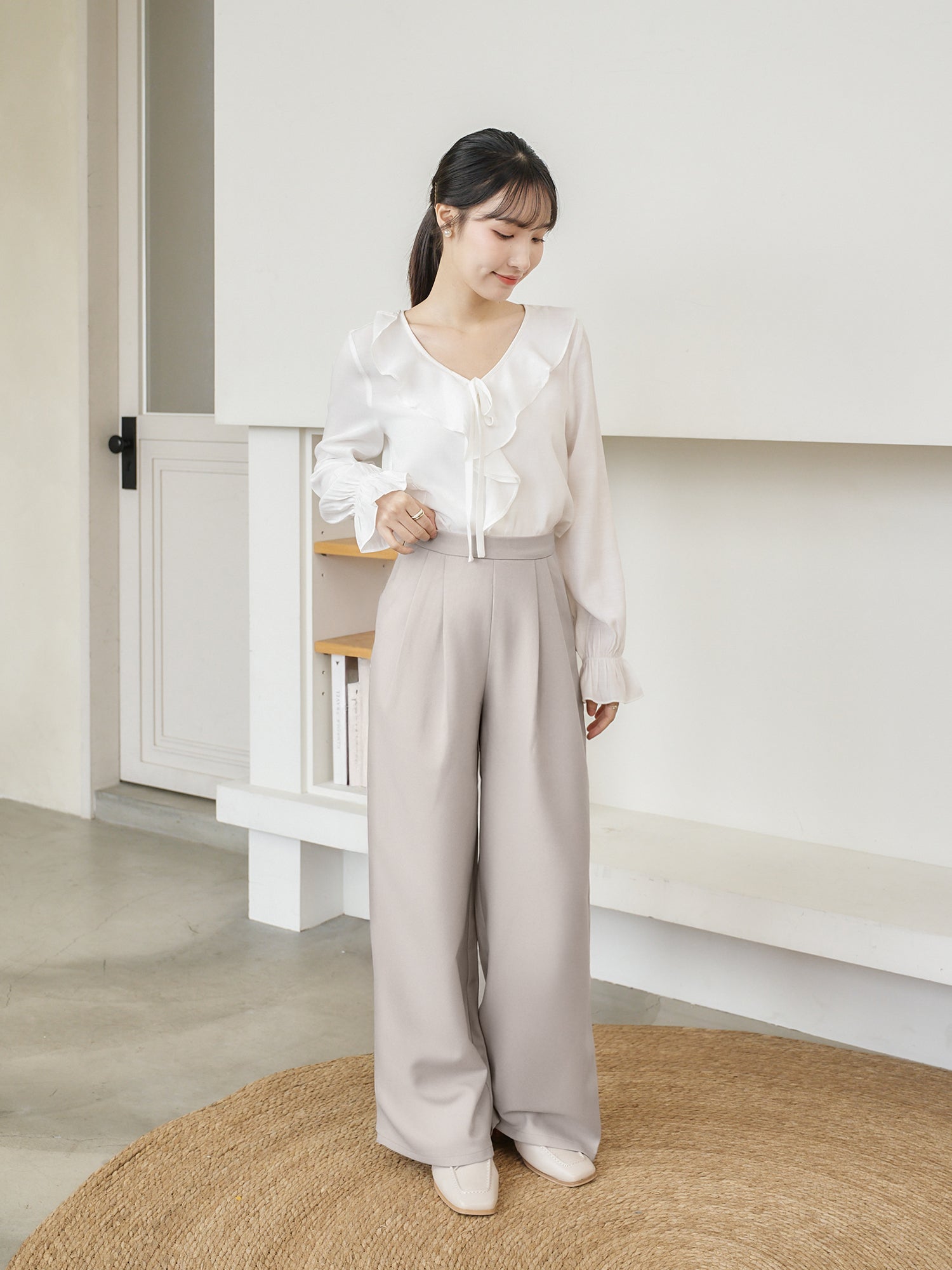 Clean Side Buttoned Pants