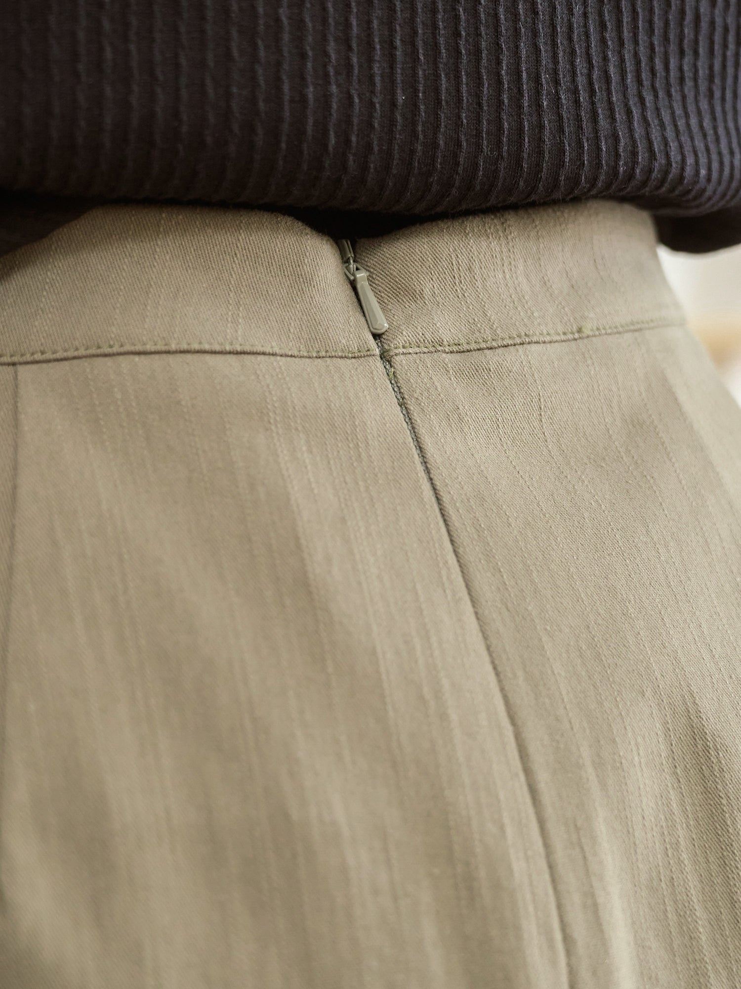 高腰前開衩半身裙