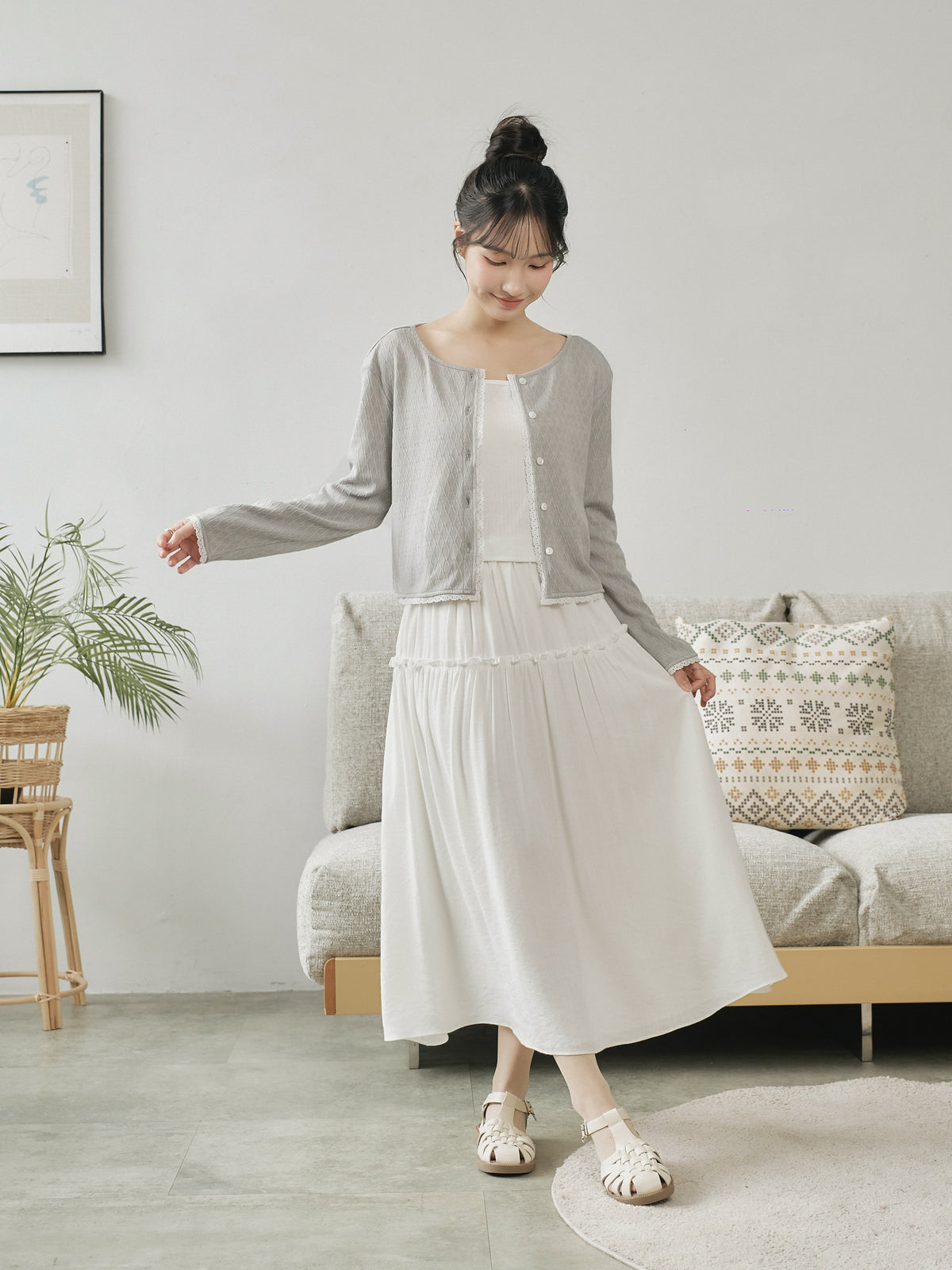 Contrast Buttoned Lace Trim Cardigan