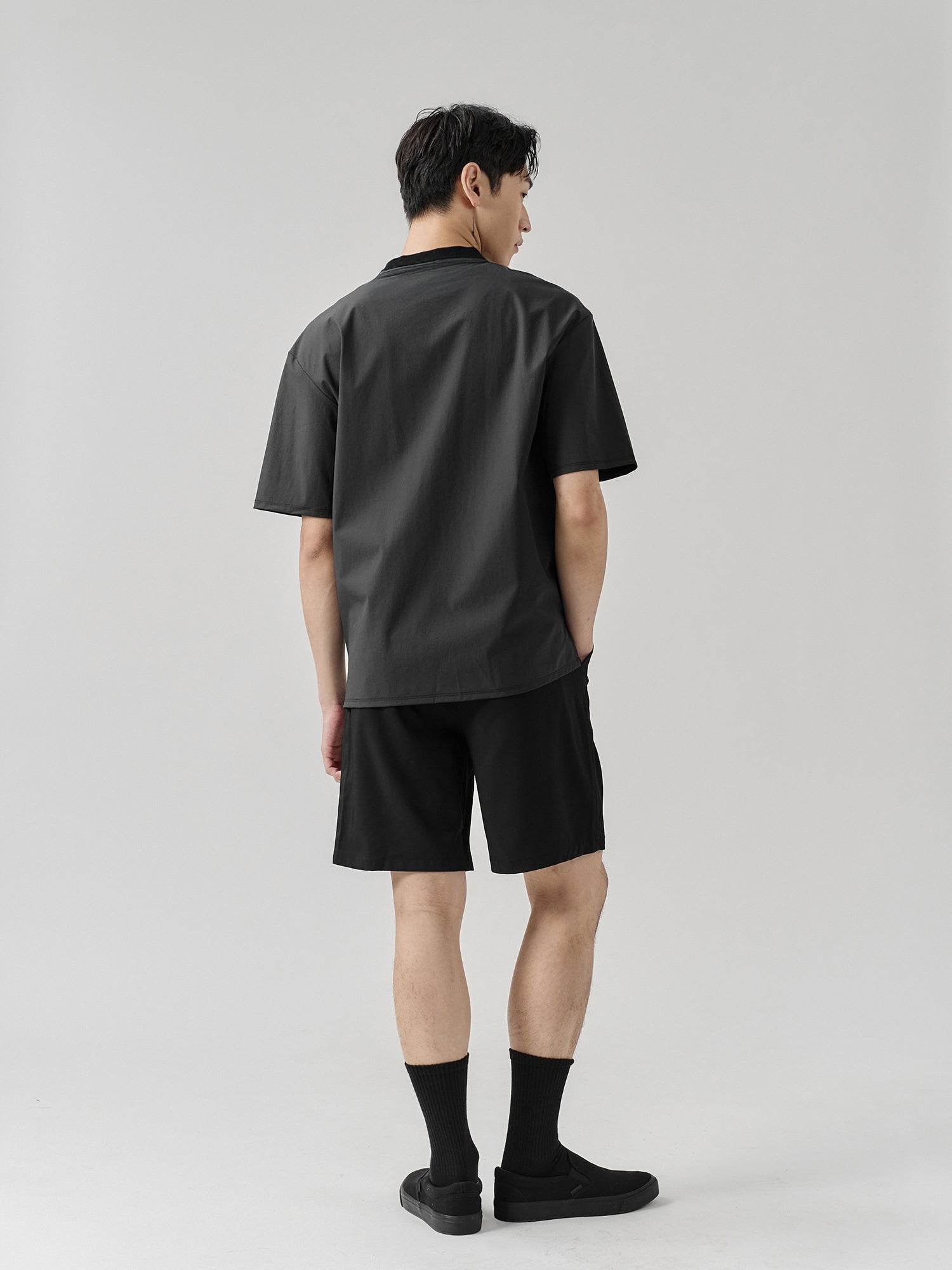 Cooling Pocketed Split-Hem Tee