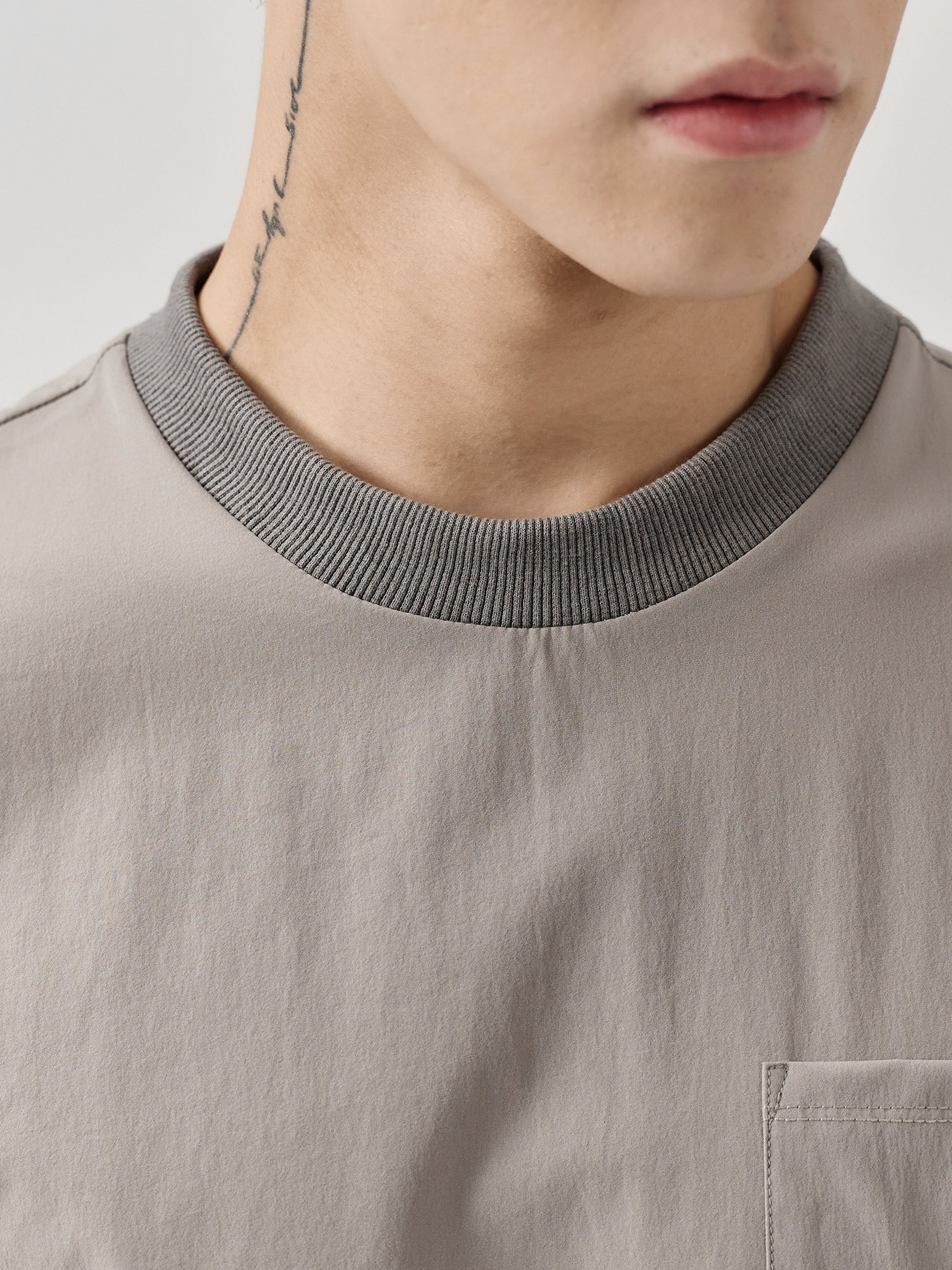 Cooling Pocketed Split-Hem Tee