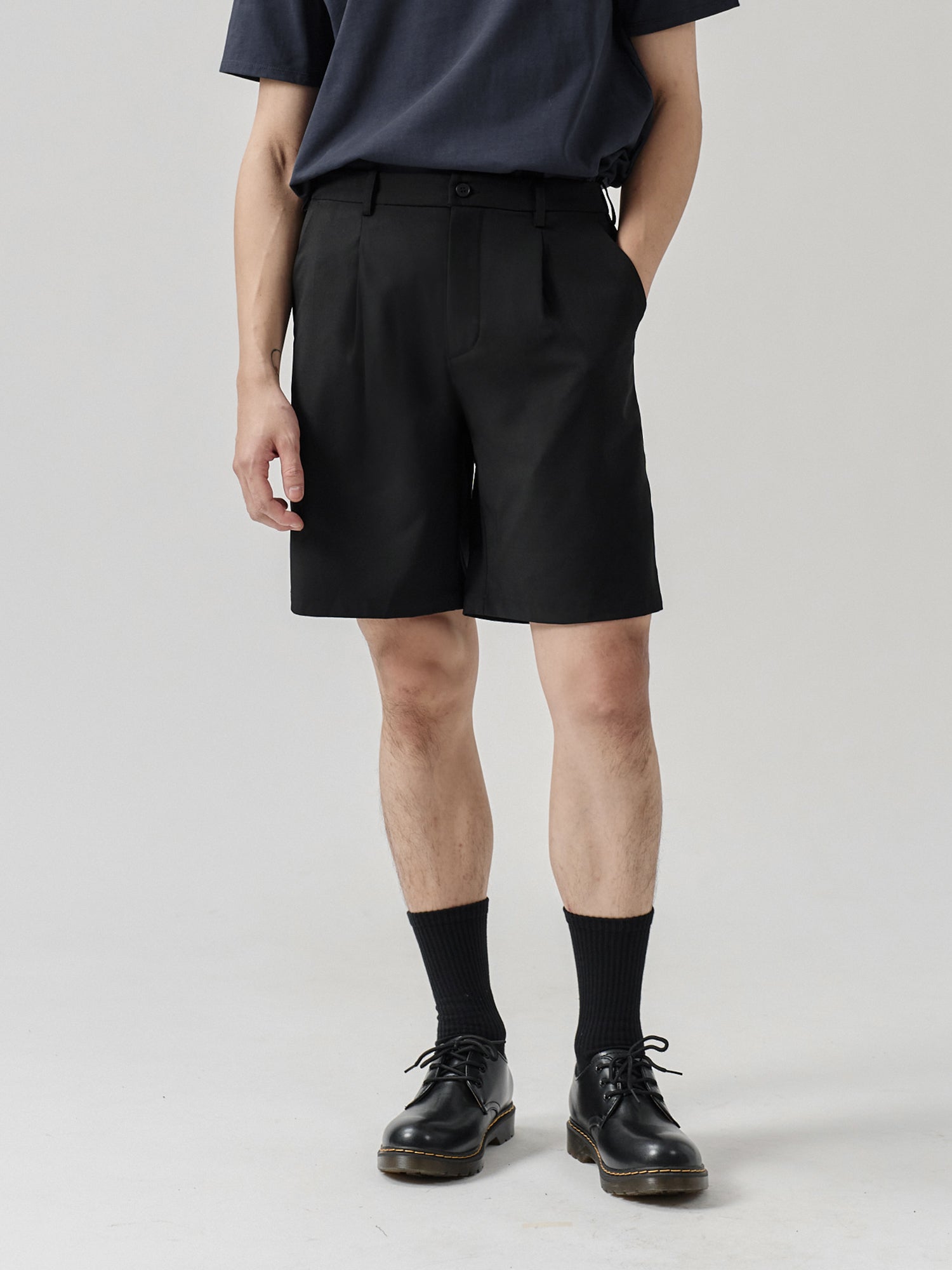 Bermuda Pleated Shorts