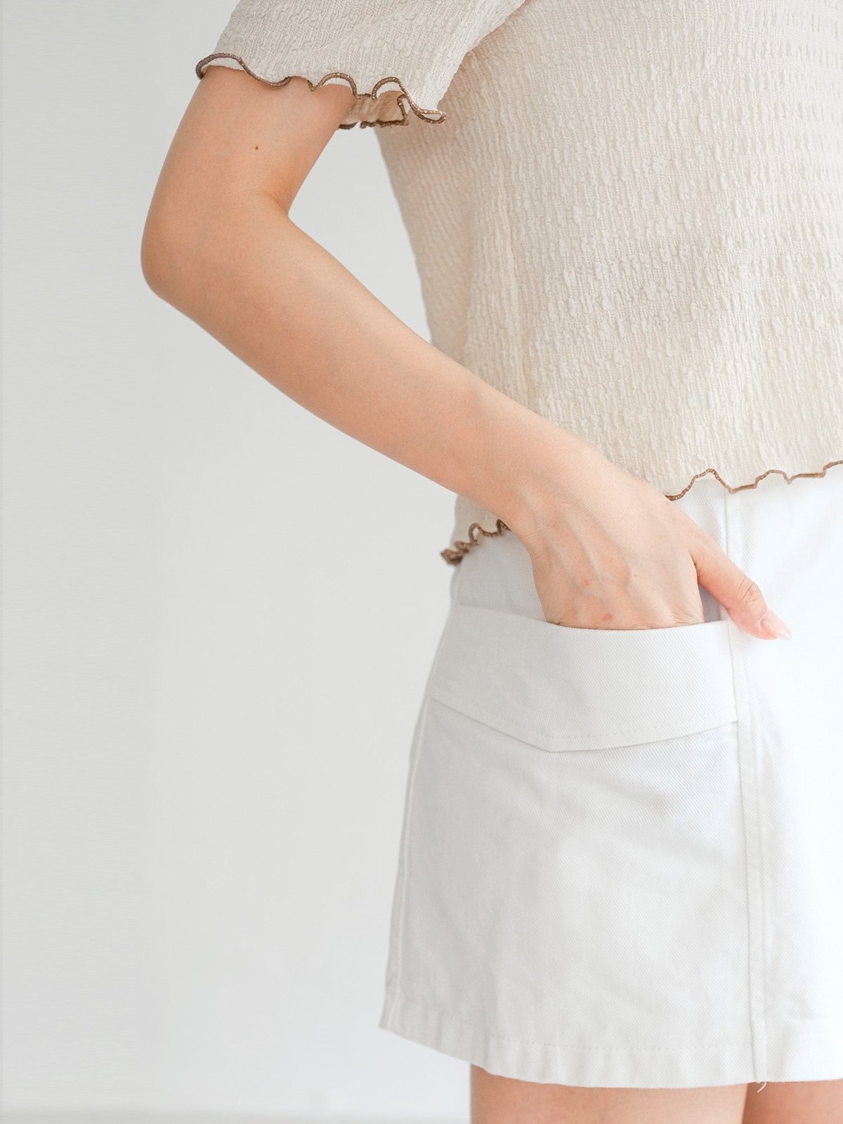 Eve Must-Have Wrinkle Ruffle Tee - DAG-DD0363-23CreamBrownS - Cream With Brown Hem - S - D'ZAGE Designs