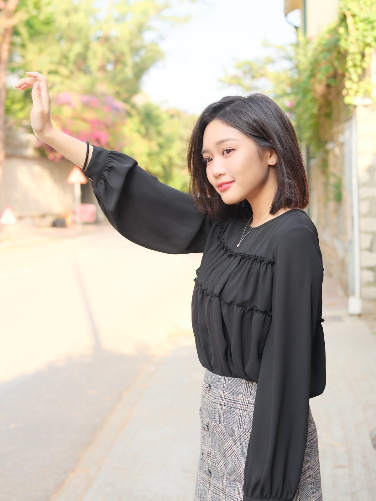 Ruffled Hem Blouse BLACK (DD) 黑色雪紡荷葉邊傘襬上衣 - DZAGE