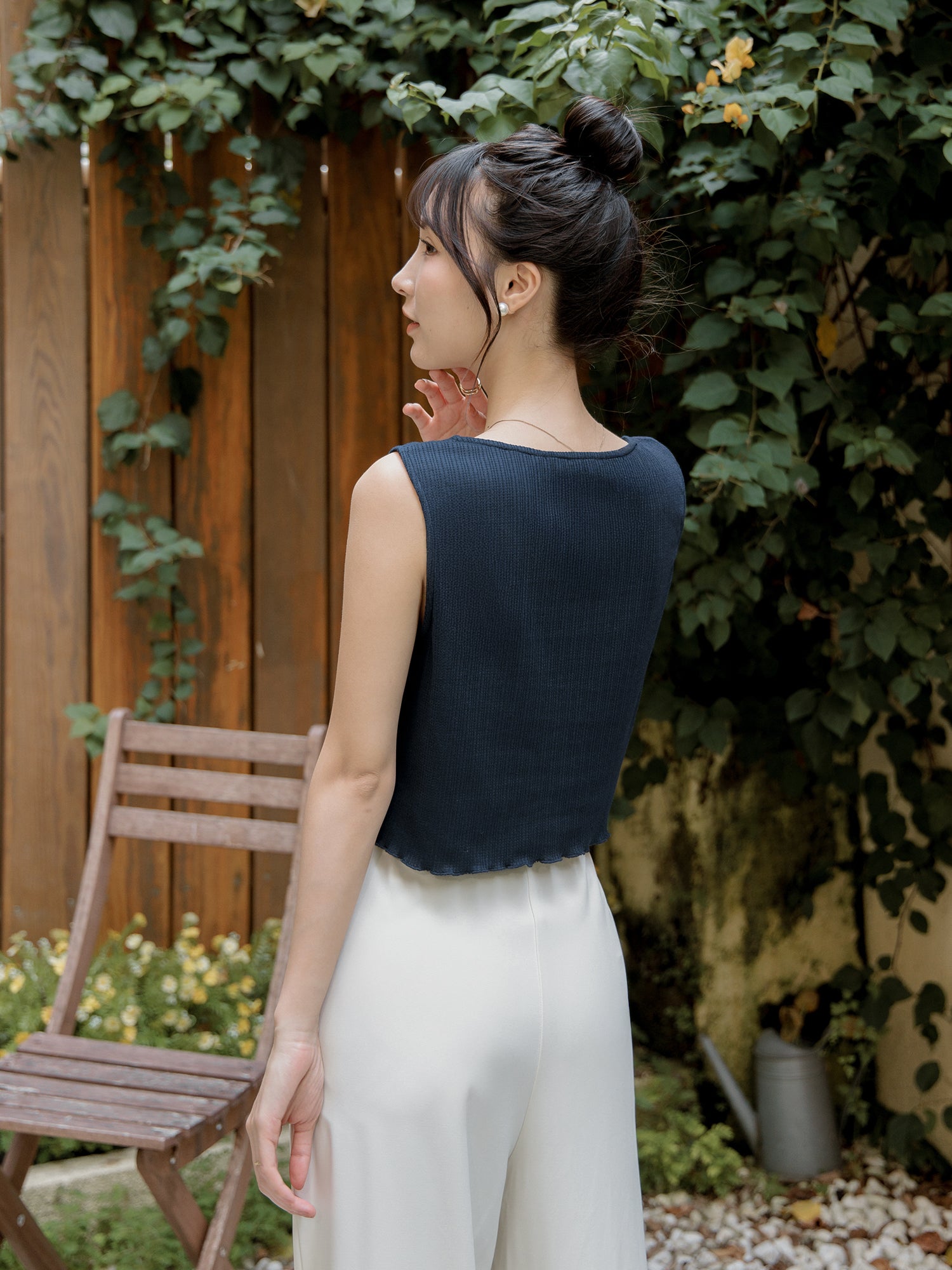 Buttoned Sleeveless Top