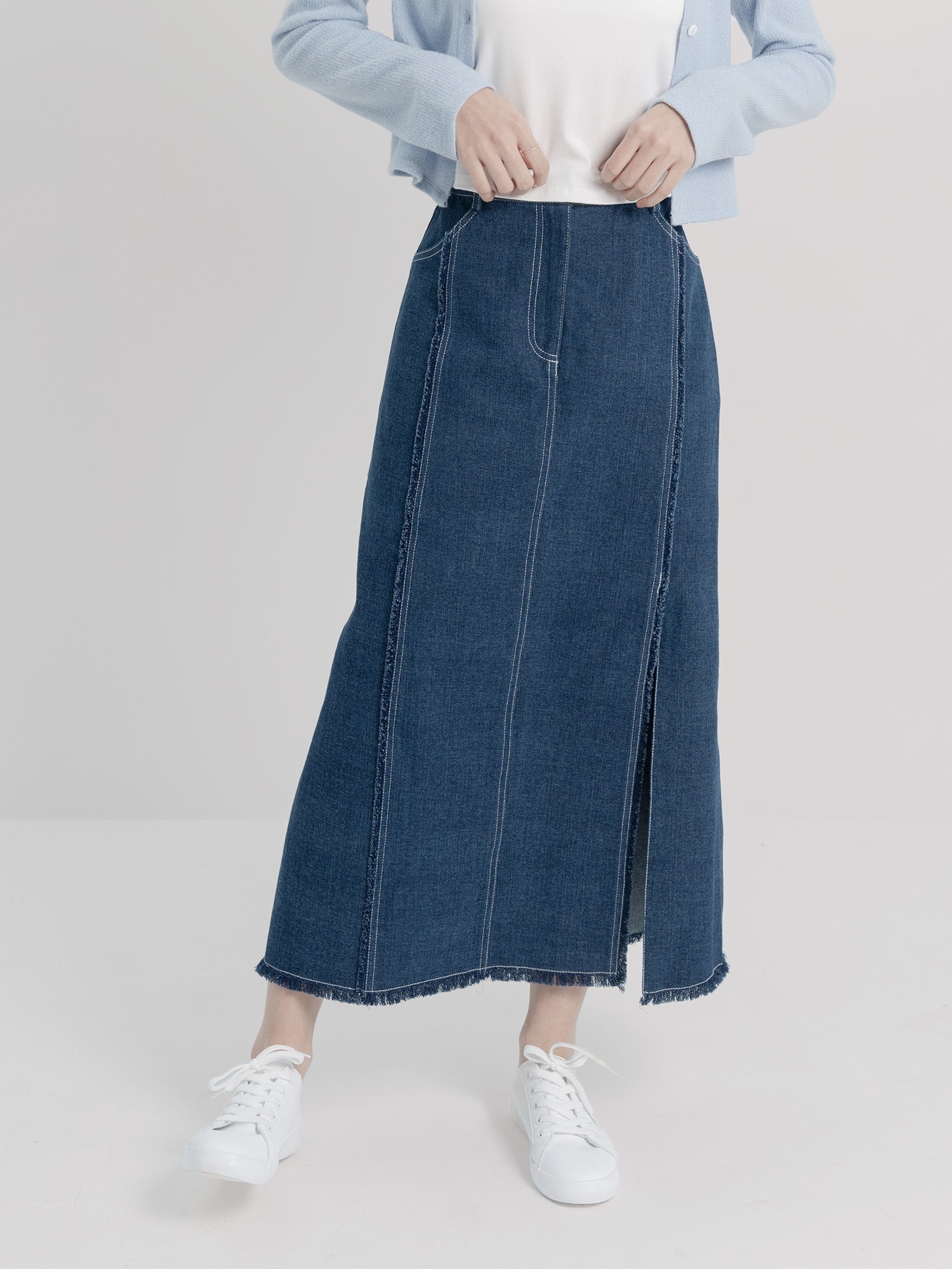 Denim Frayed Slit Skirt