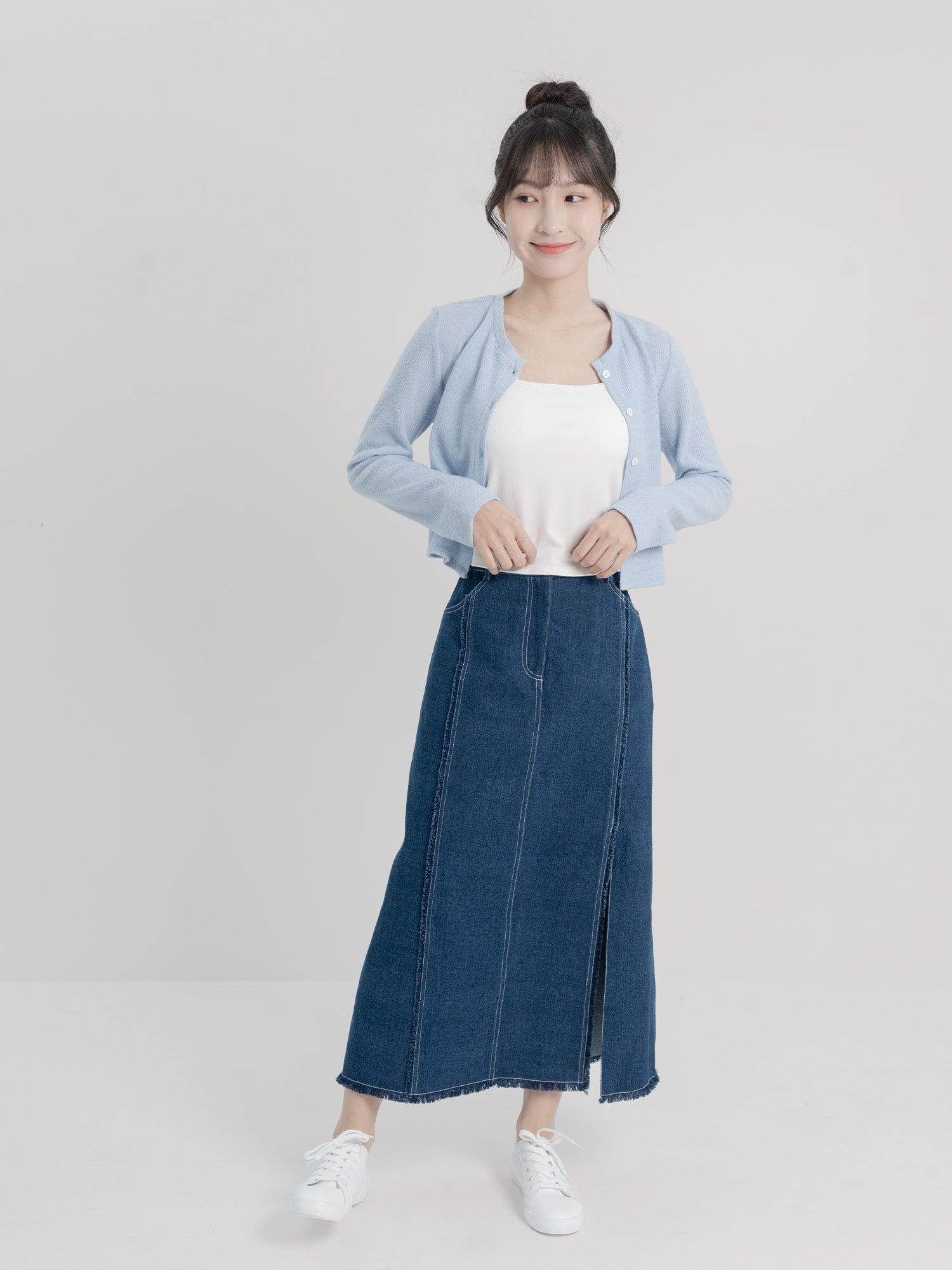 Denim Frayed Slit Skirt