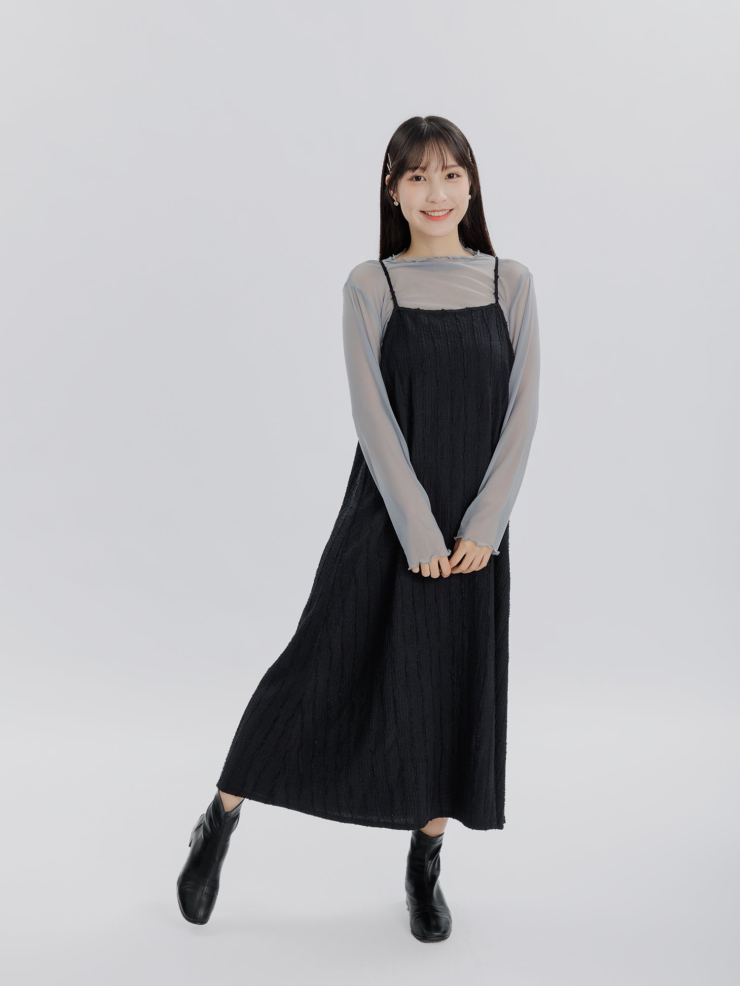 Priscilla 透膚木耳邊長袖上衣