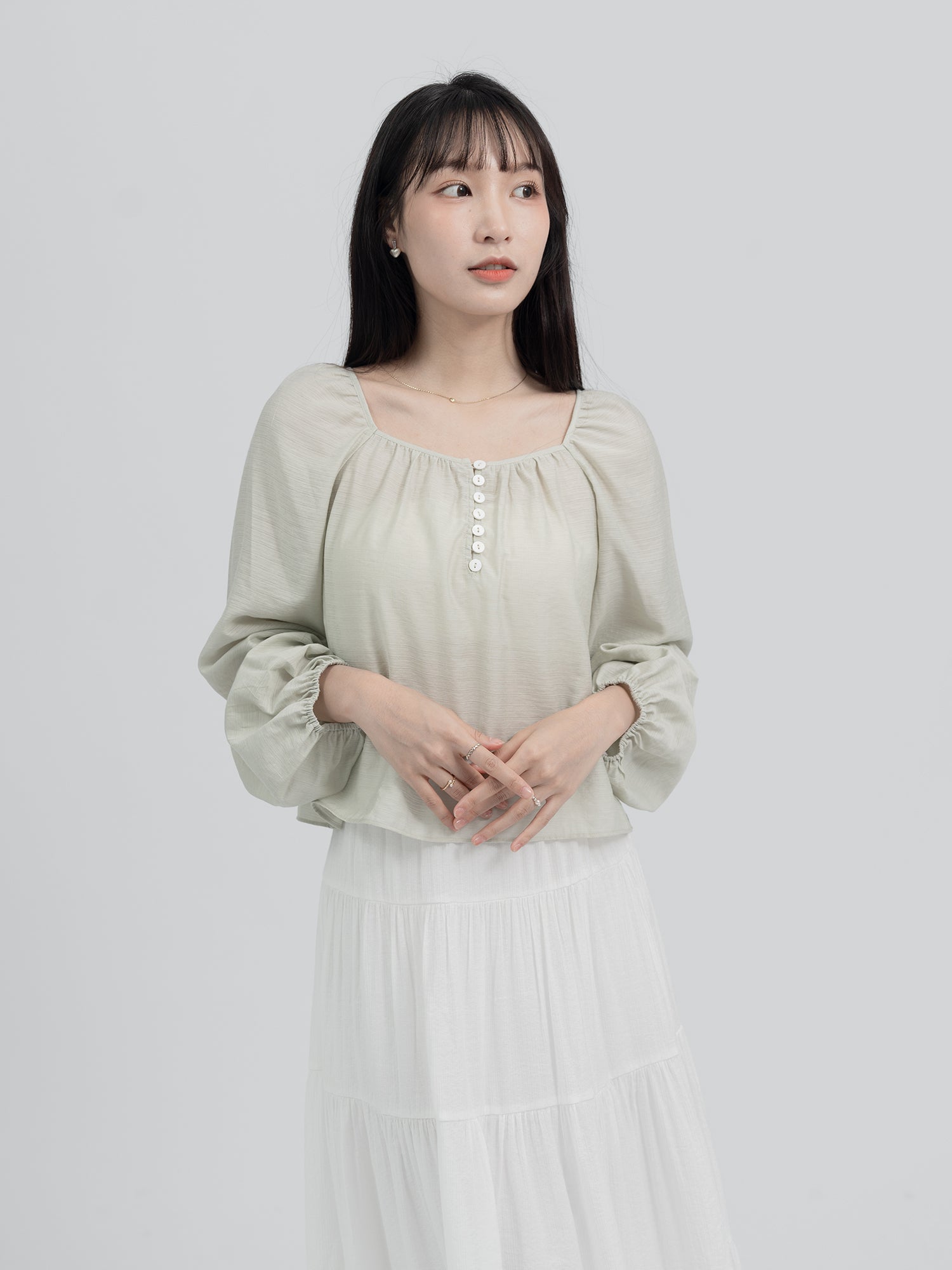 輕薄排扣方領上衣