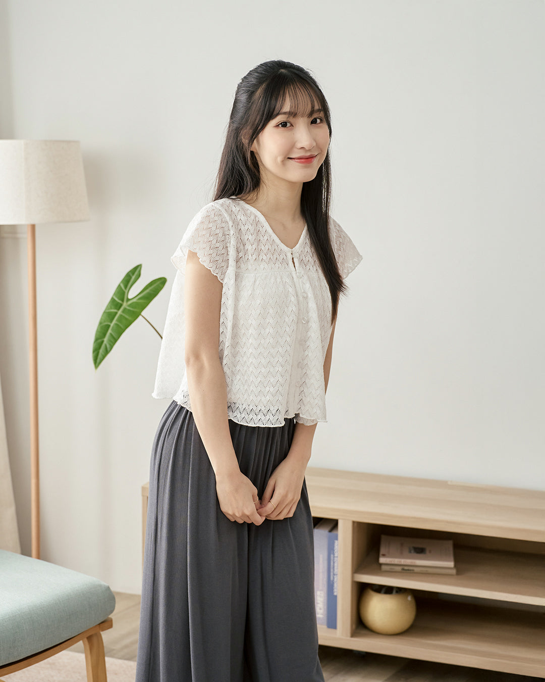 Mesh Flutter Sleeve Top