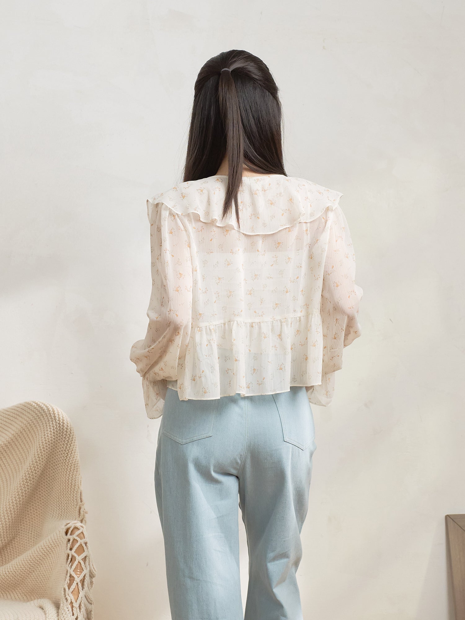 浪漫荷葉邊碎花上衣