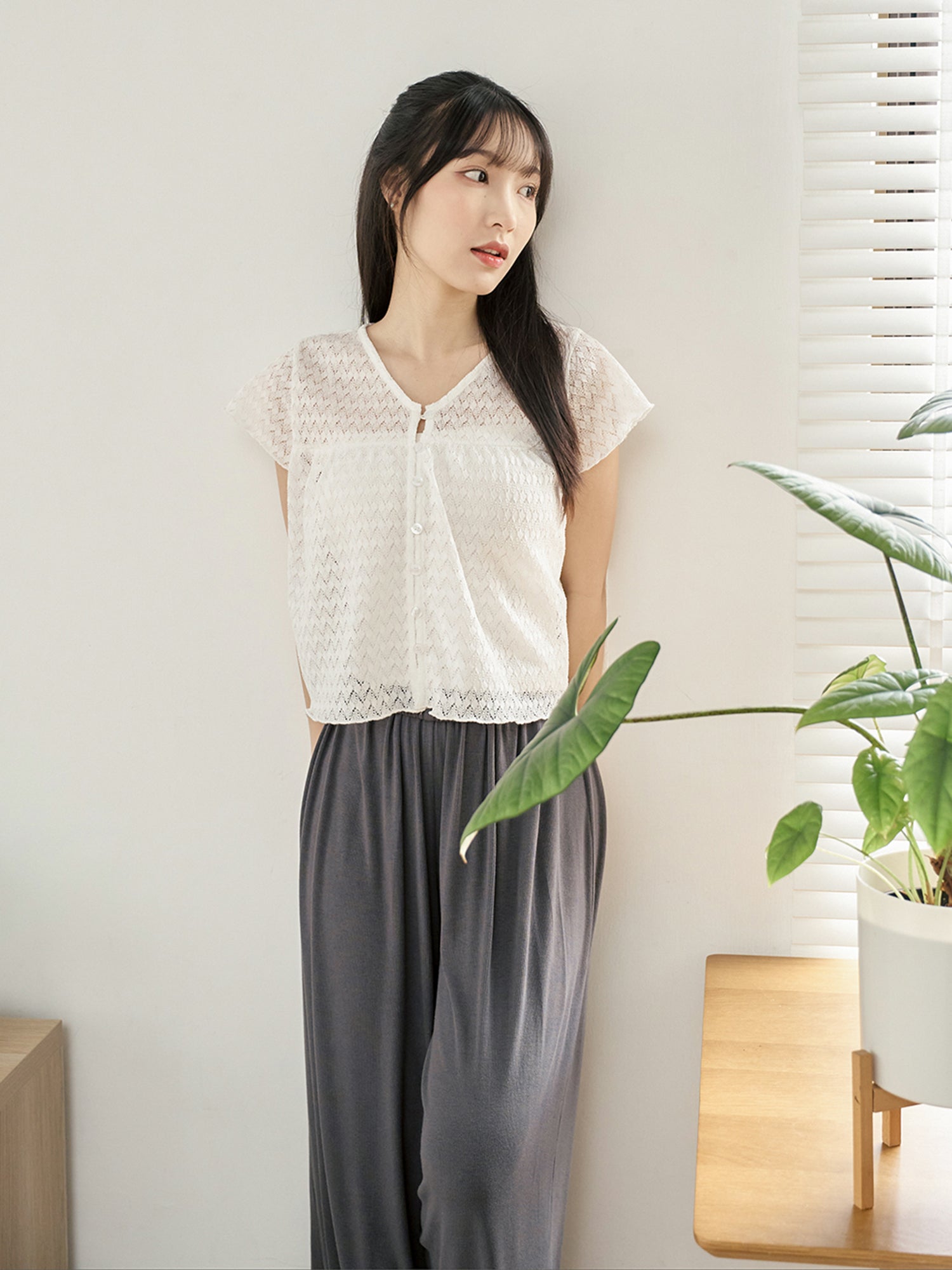 Mesh Flutter Sleeve Top