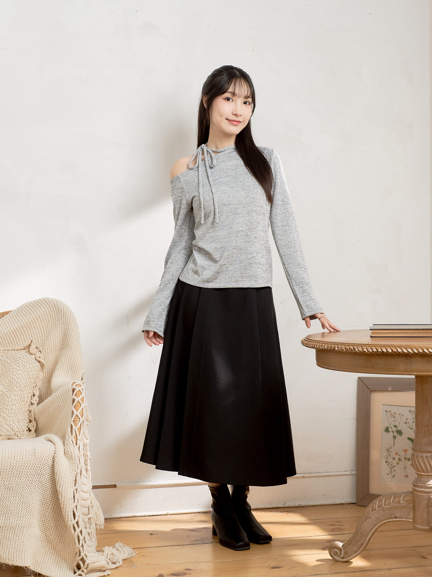 側綁帶露肩上衣