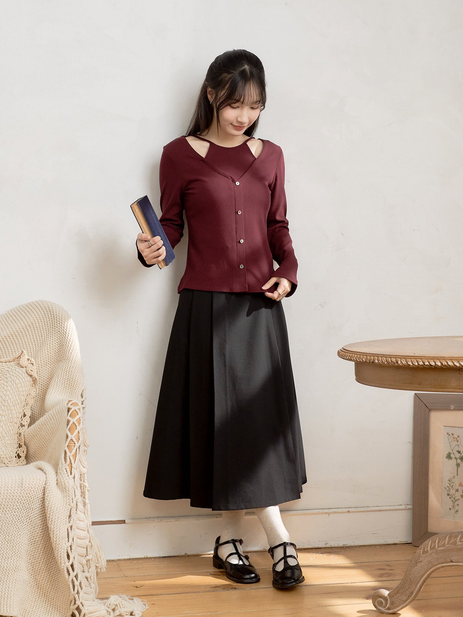 假兩件鏤空上衣