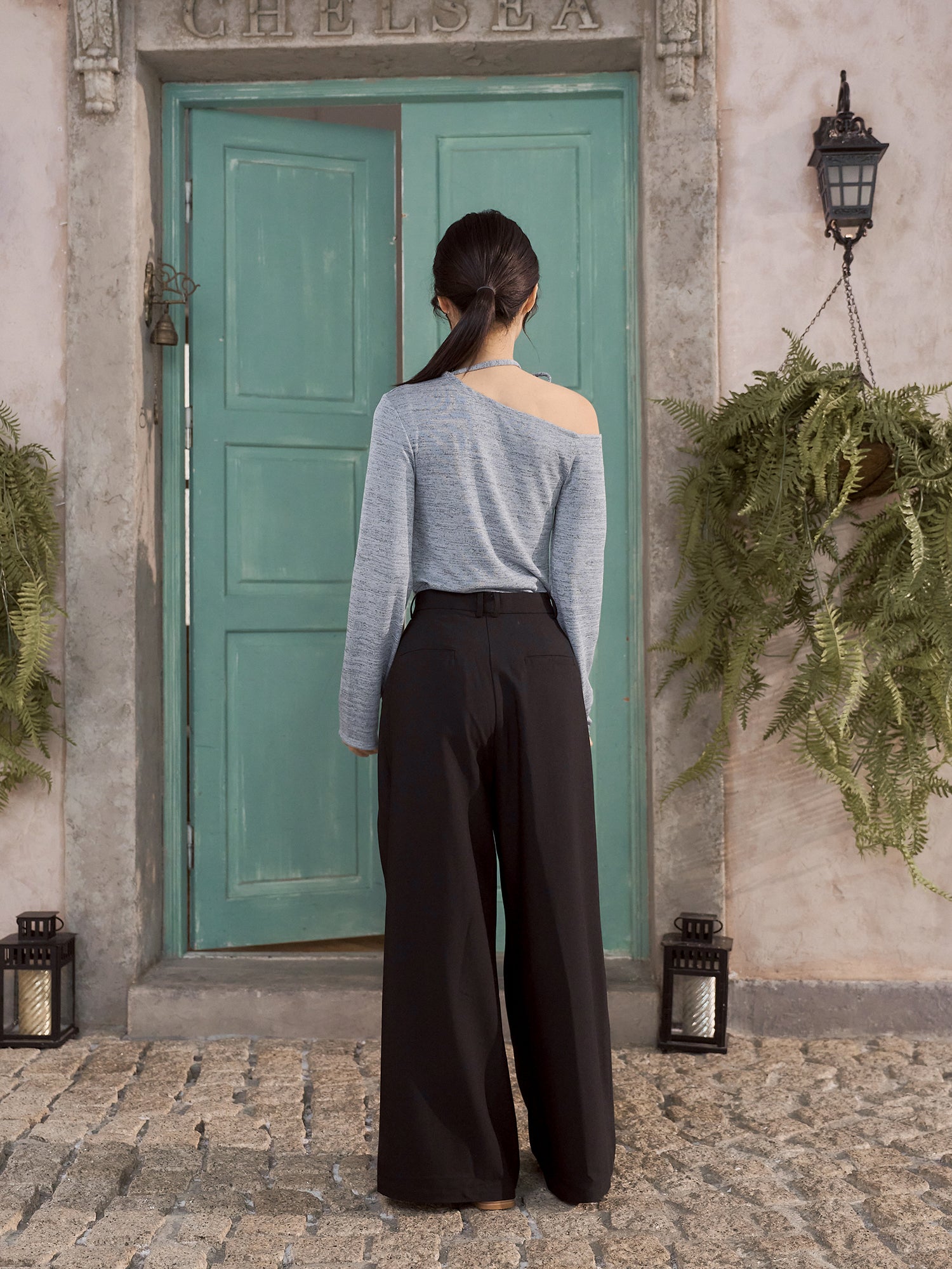 側綁帶露肩上衣