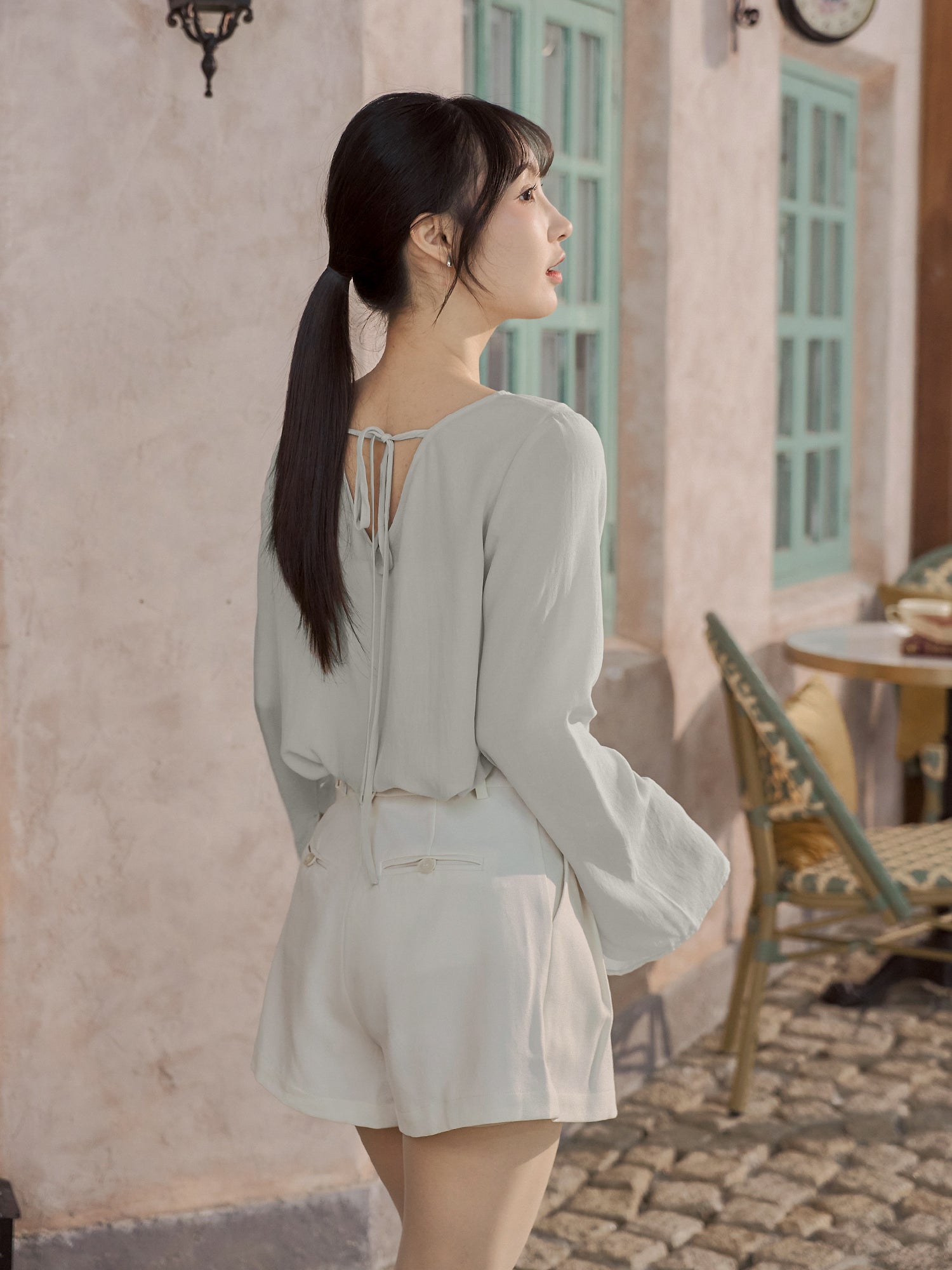 霧面綁帶開衩袖上衣