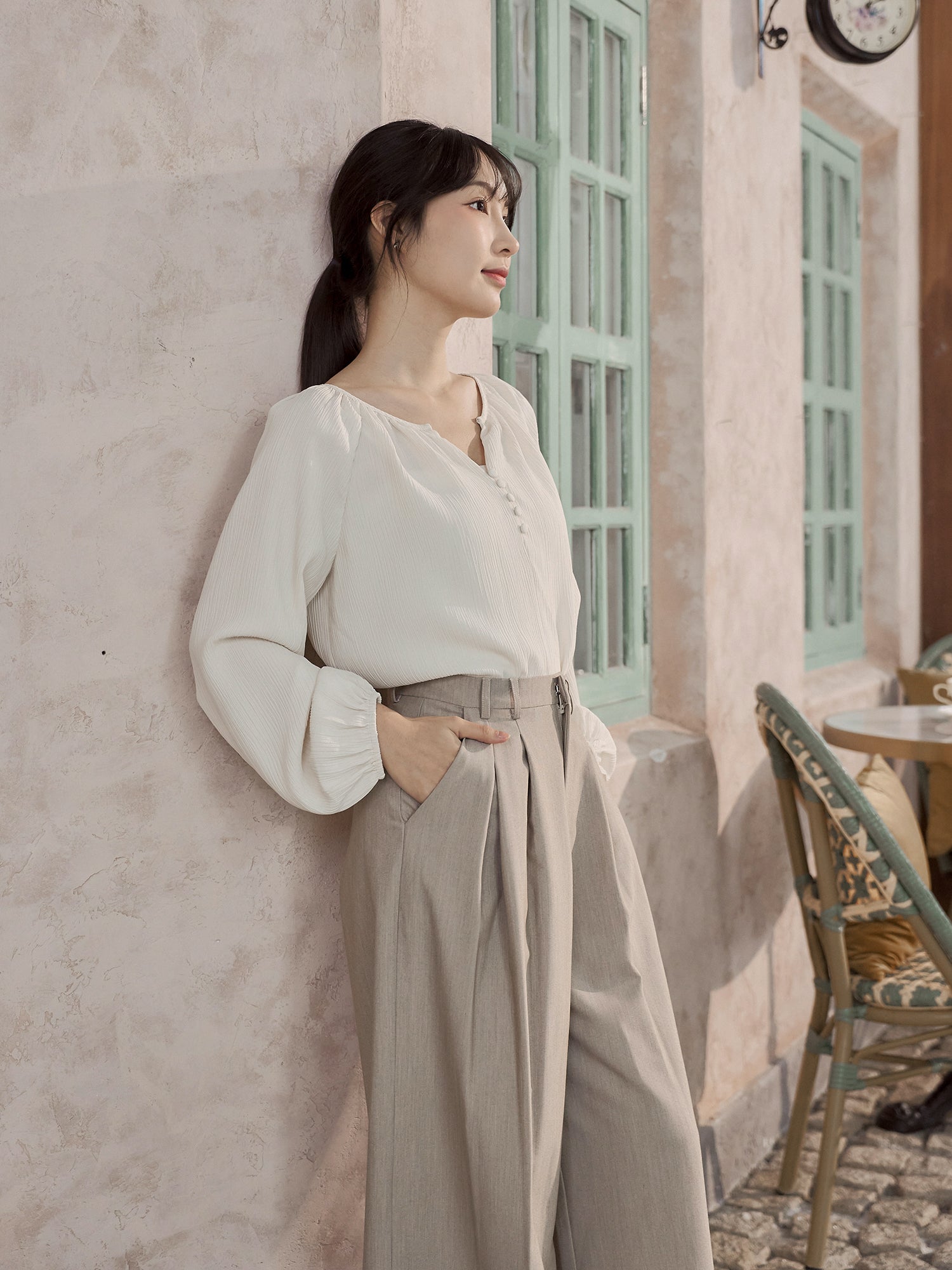 優雅縮褶飄逸上衣
