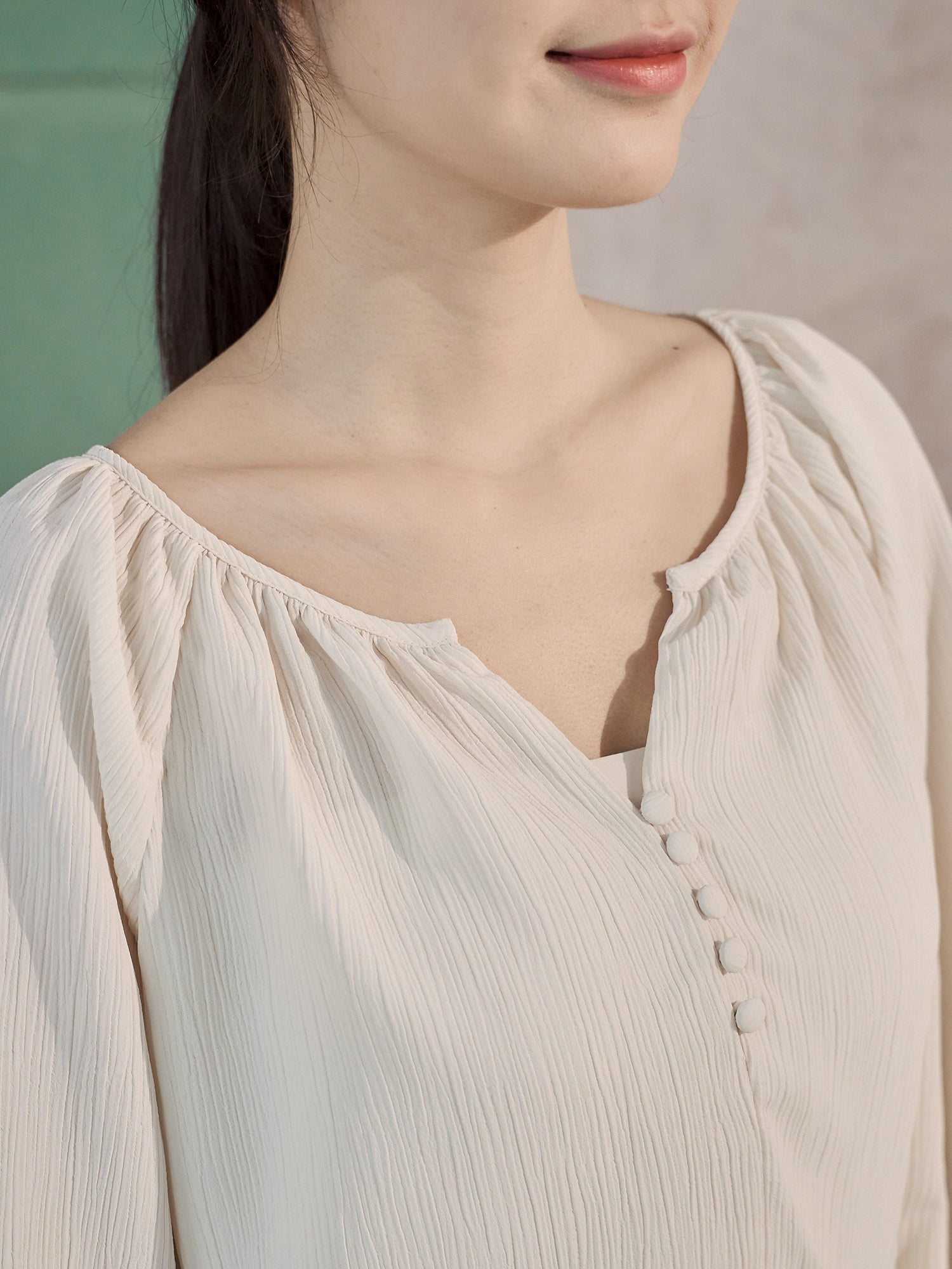 優雅縮褶飄逸上衣