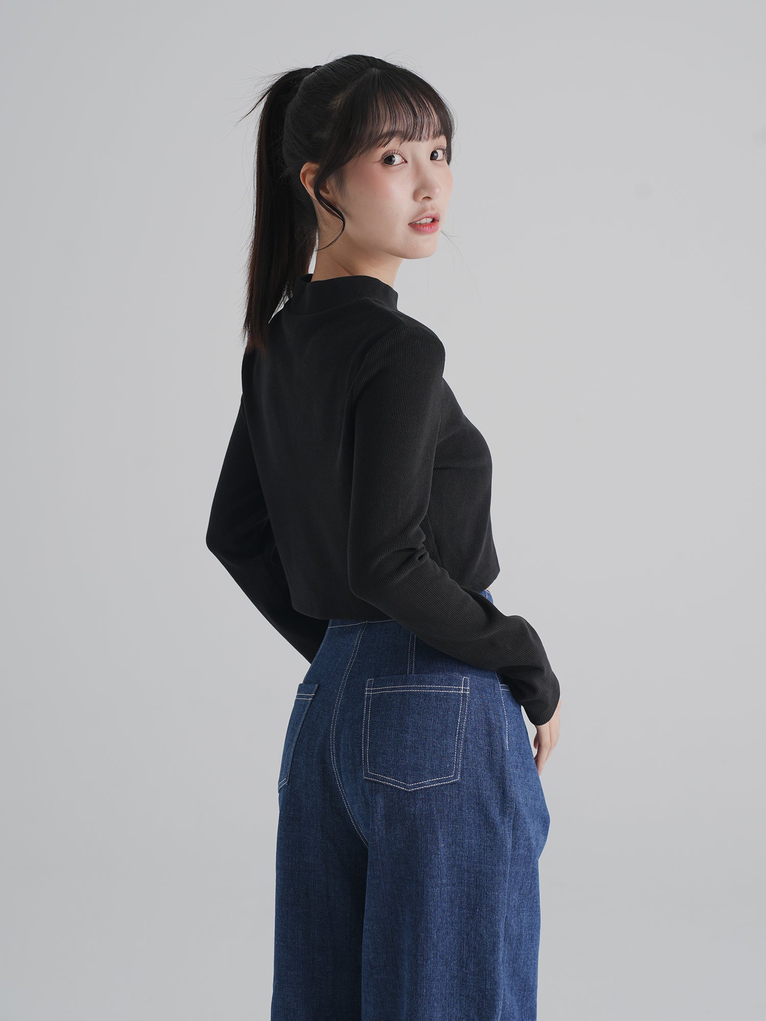 羊絨樽領短版上衣