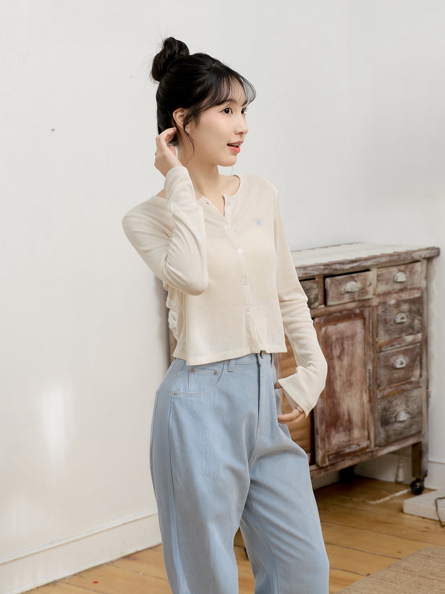 柔軟薄針織外套