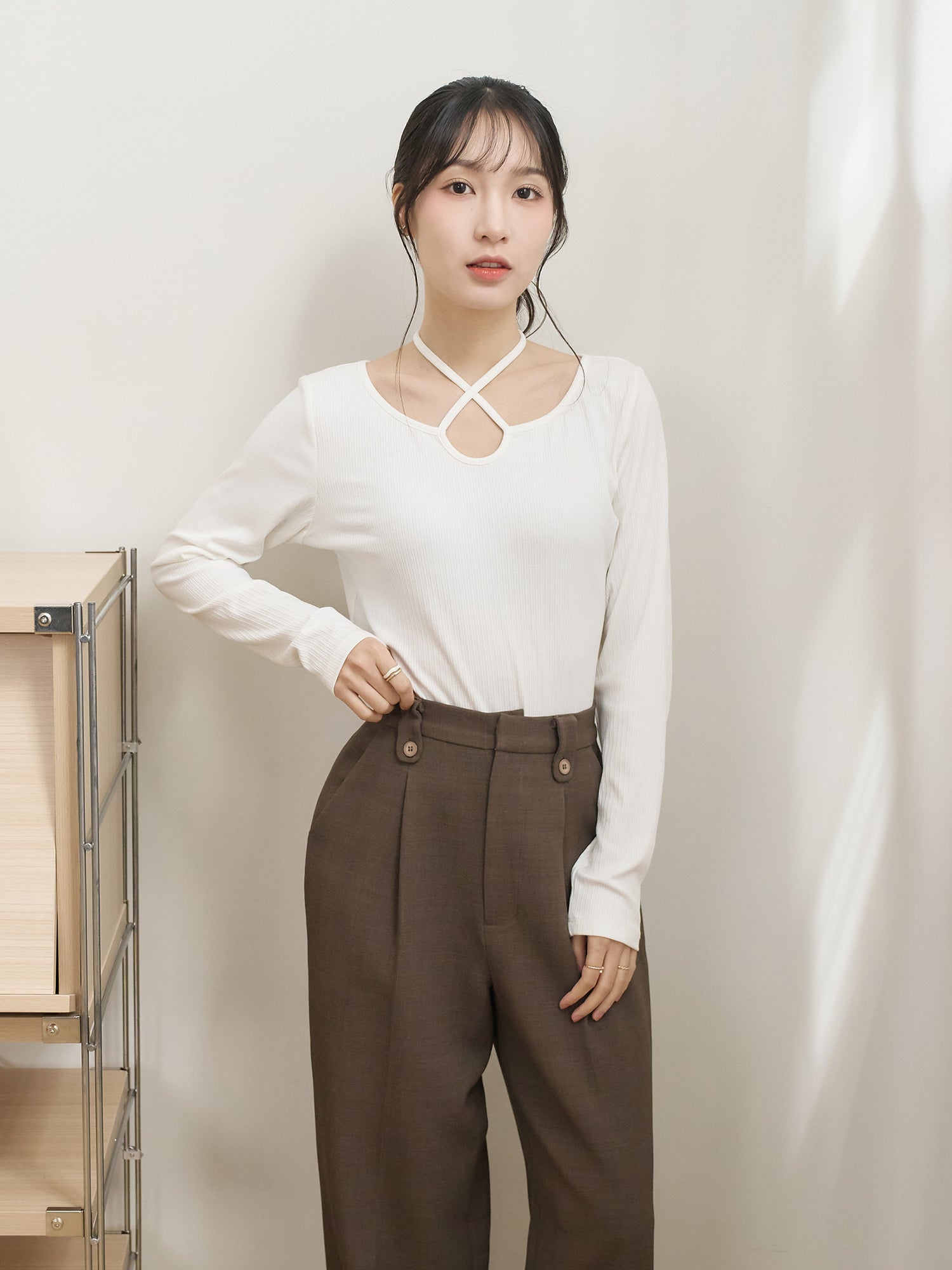 交叉掛頸綁帶上衣