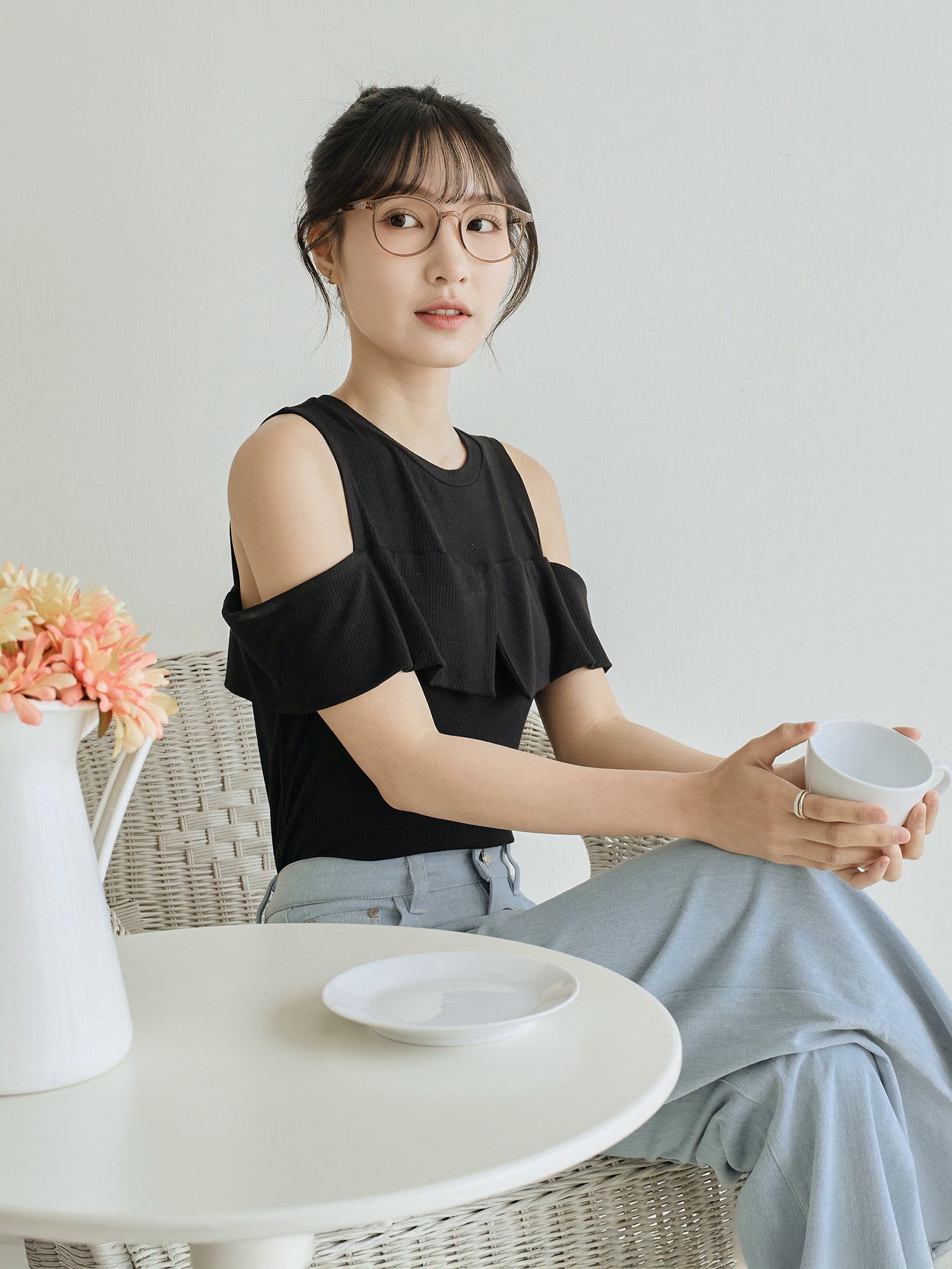 露肩翻領針織上衣
