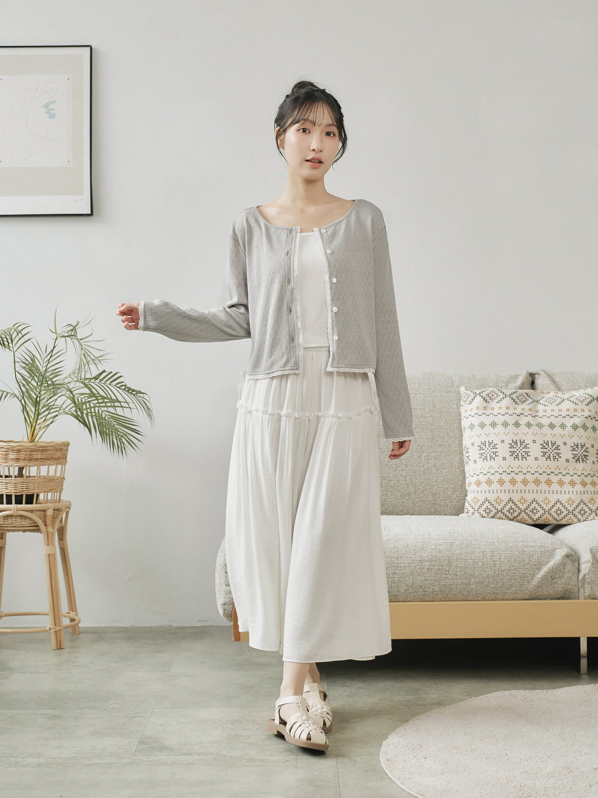 Contrast Buttoned Lace Trim Cardigan