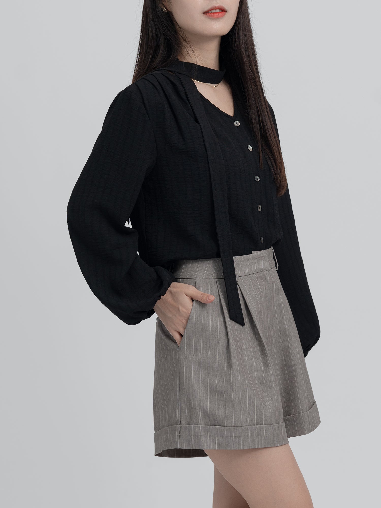 Fleur V-Neck Tie Blouse