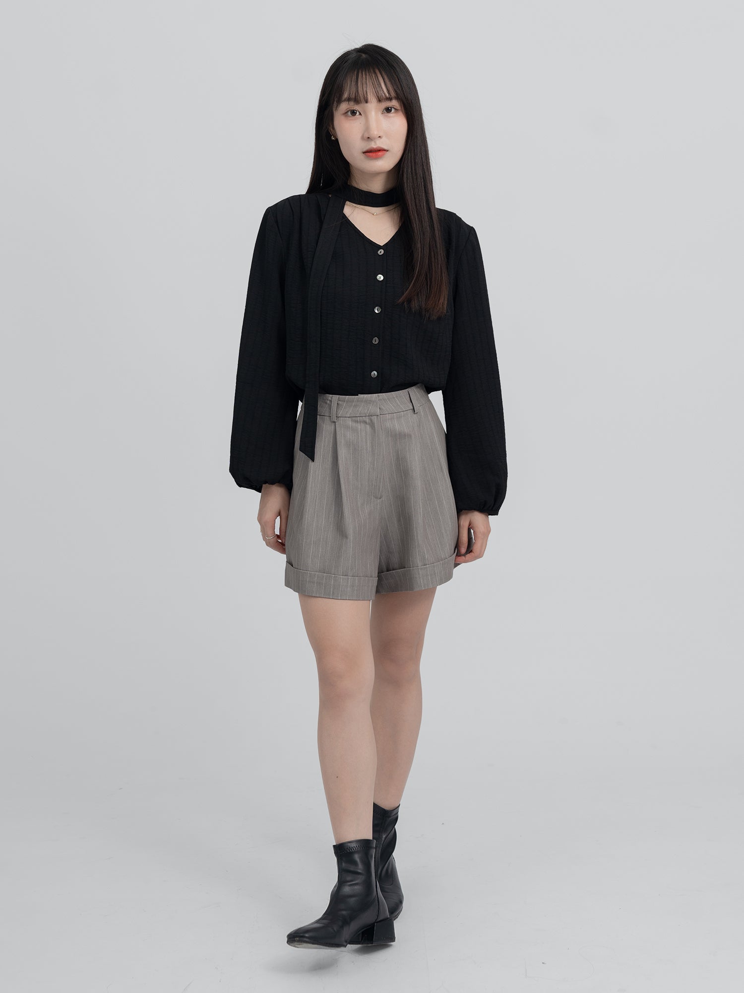 Fleur V-Neck Tie Blouse