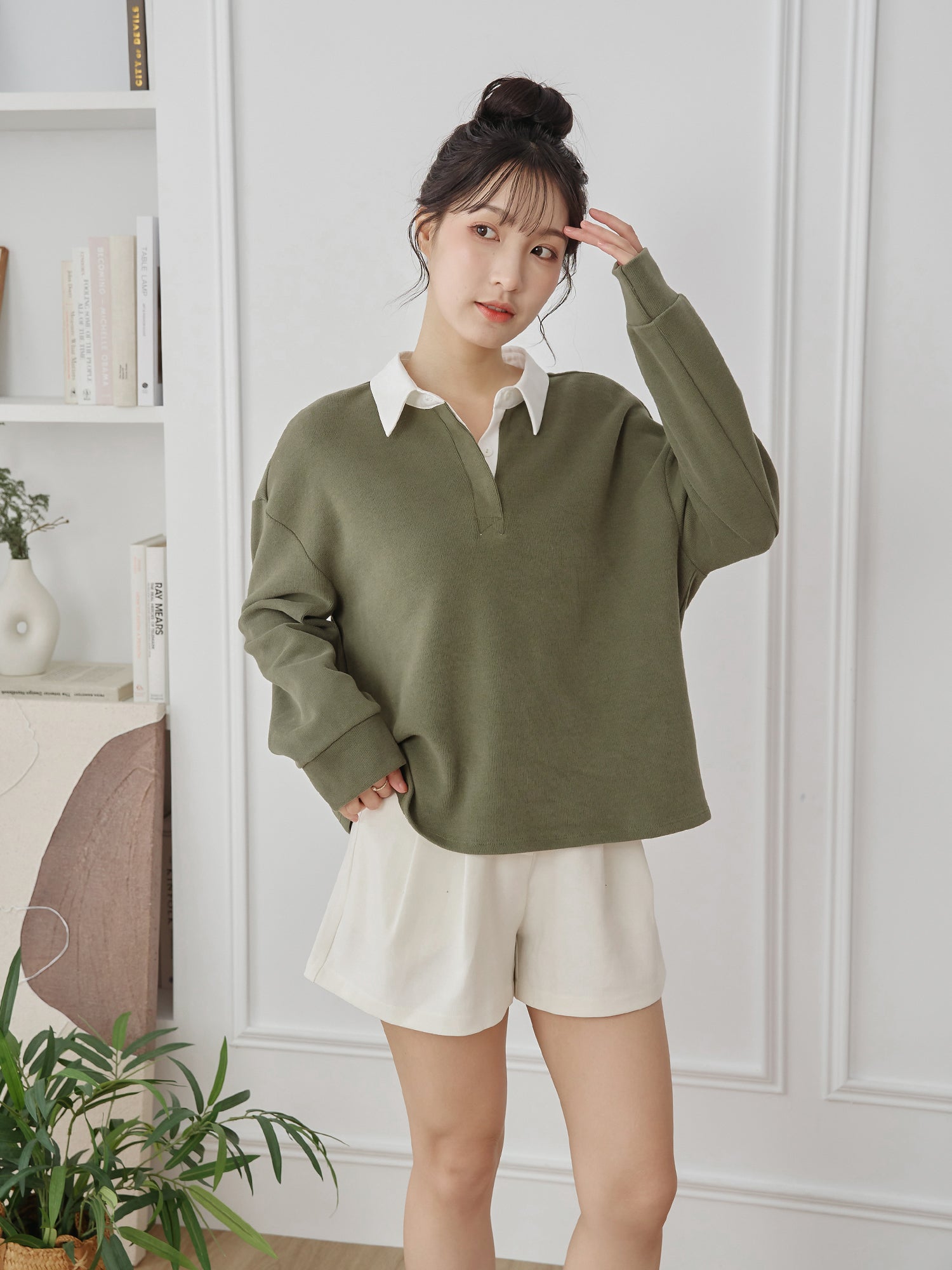 Contrast Collar Sweatshirt