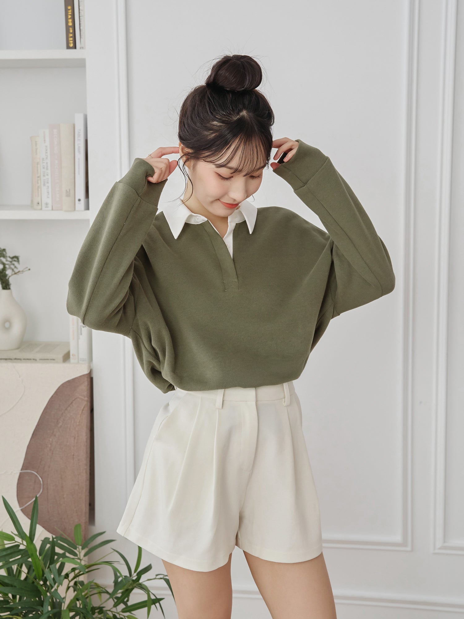 Contrast Collar Sweatshirt